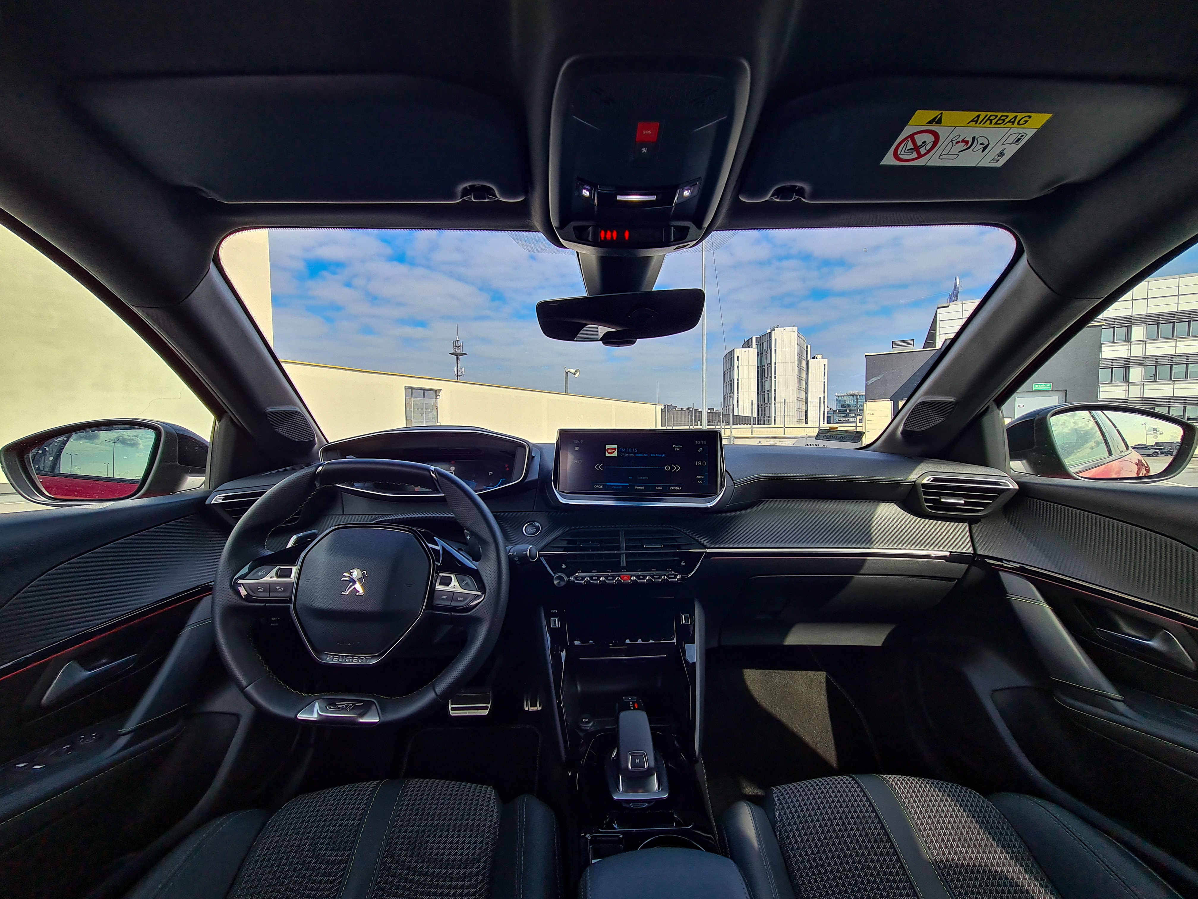 Peugeot 208 gt  leasing wnętrze