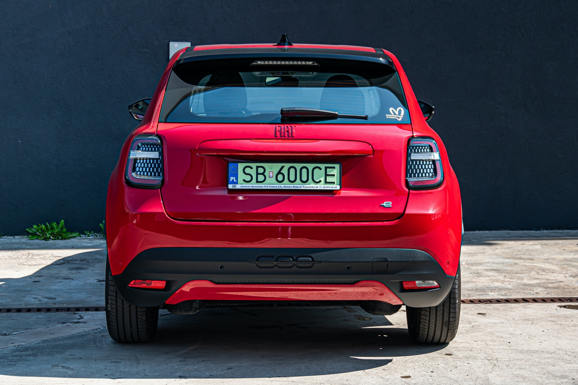 Fiat 600e RED tył