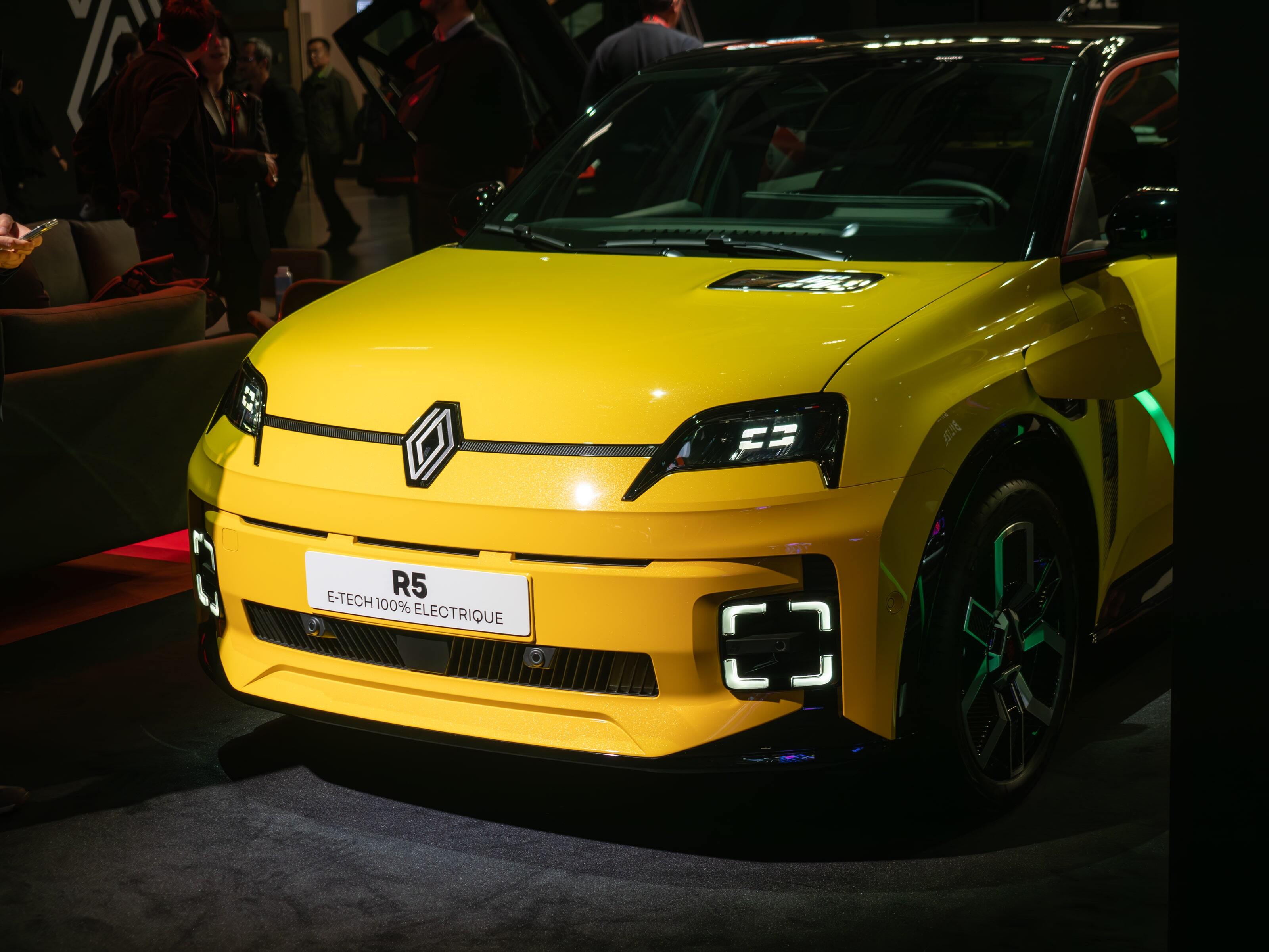 Renault 5 na Paryż Motor Show 2024