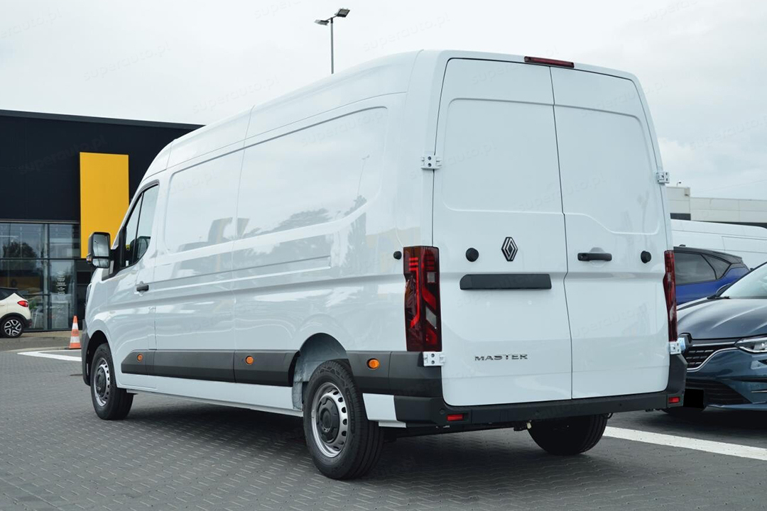 Renault Master tył