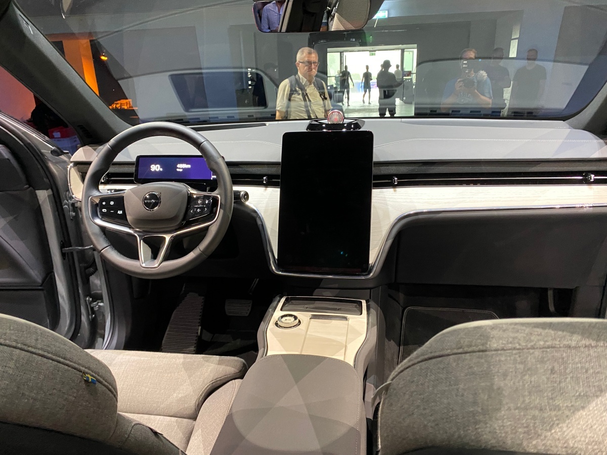 Volvo EX90 wnętrze