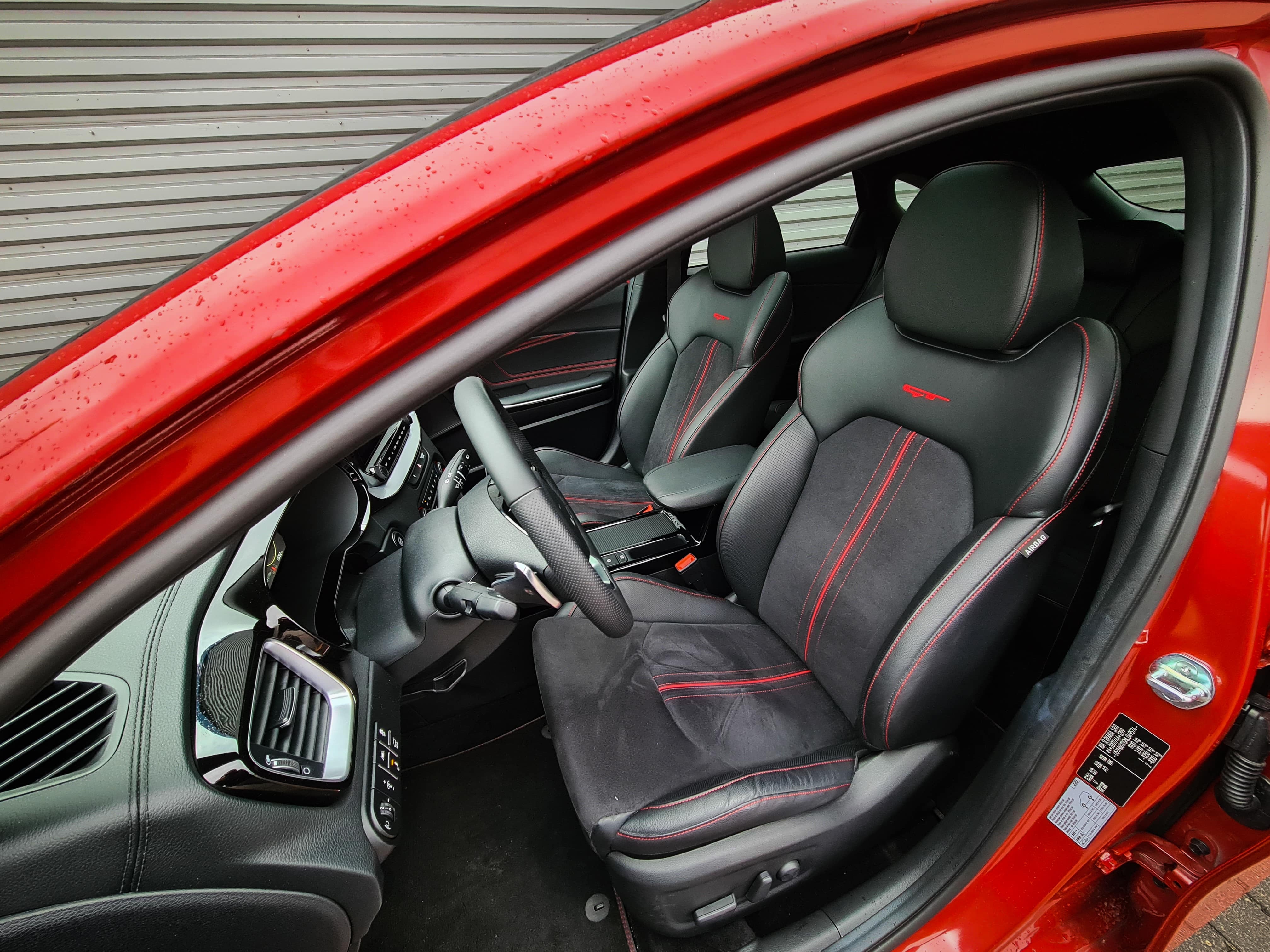 Kia Proceed GT 2022 wnętrze