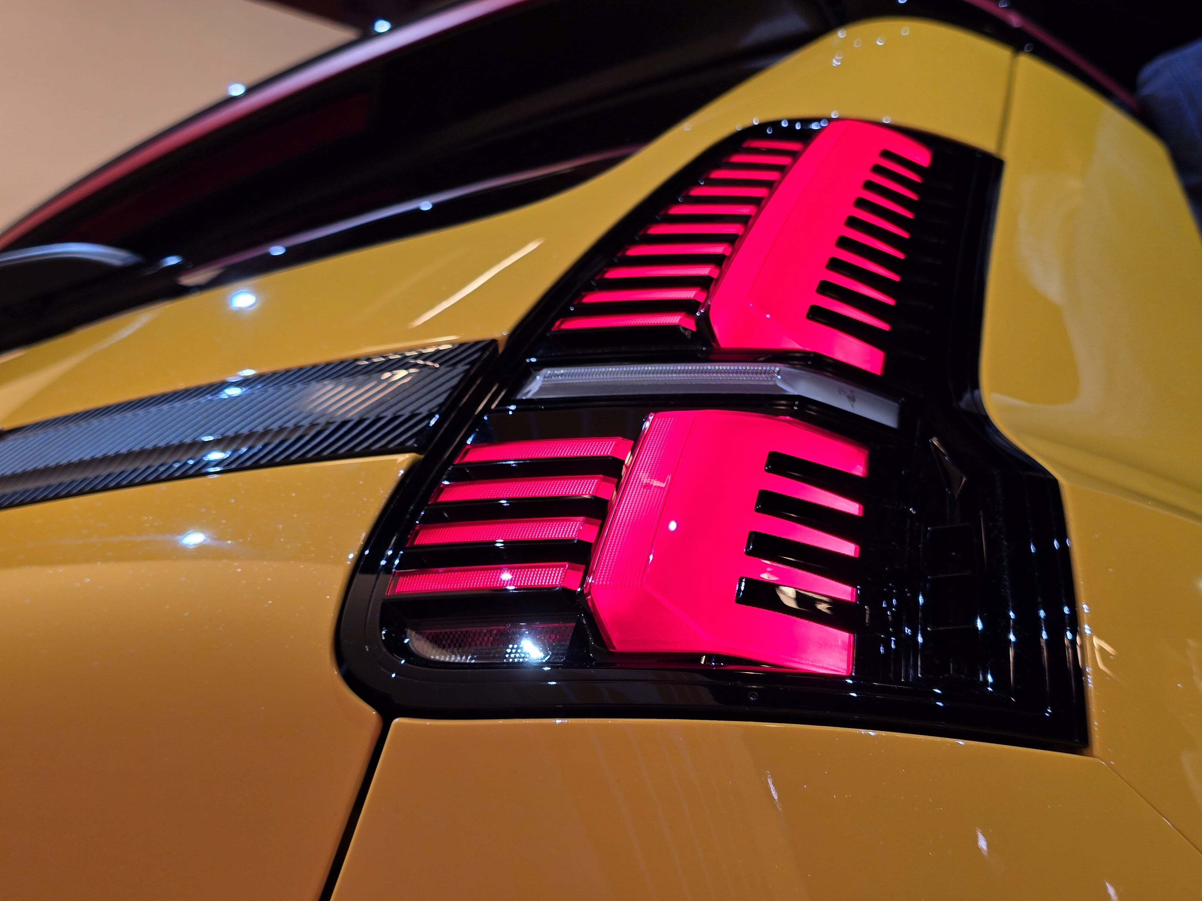Światła Renault 5
