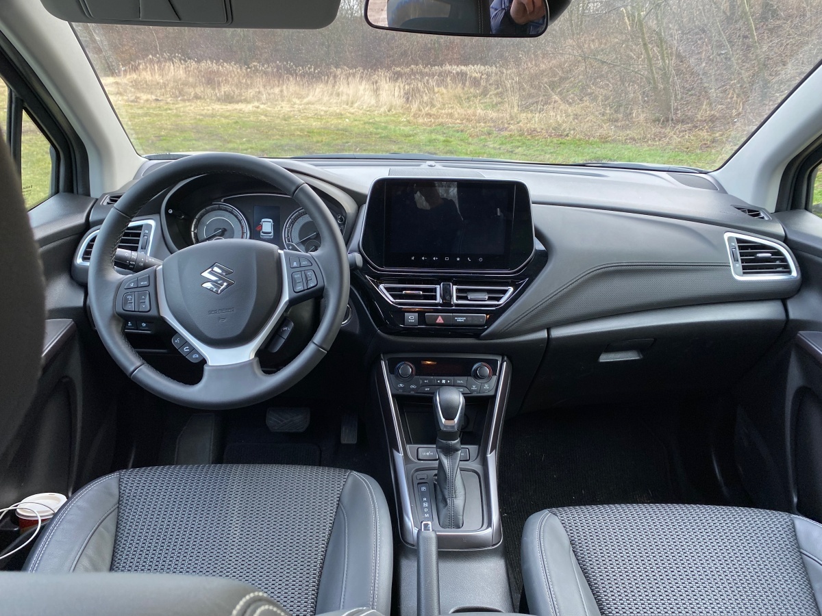 Suzuki S-Cross deska rozdzielcza