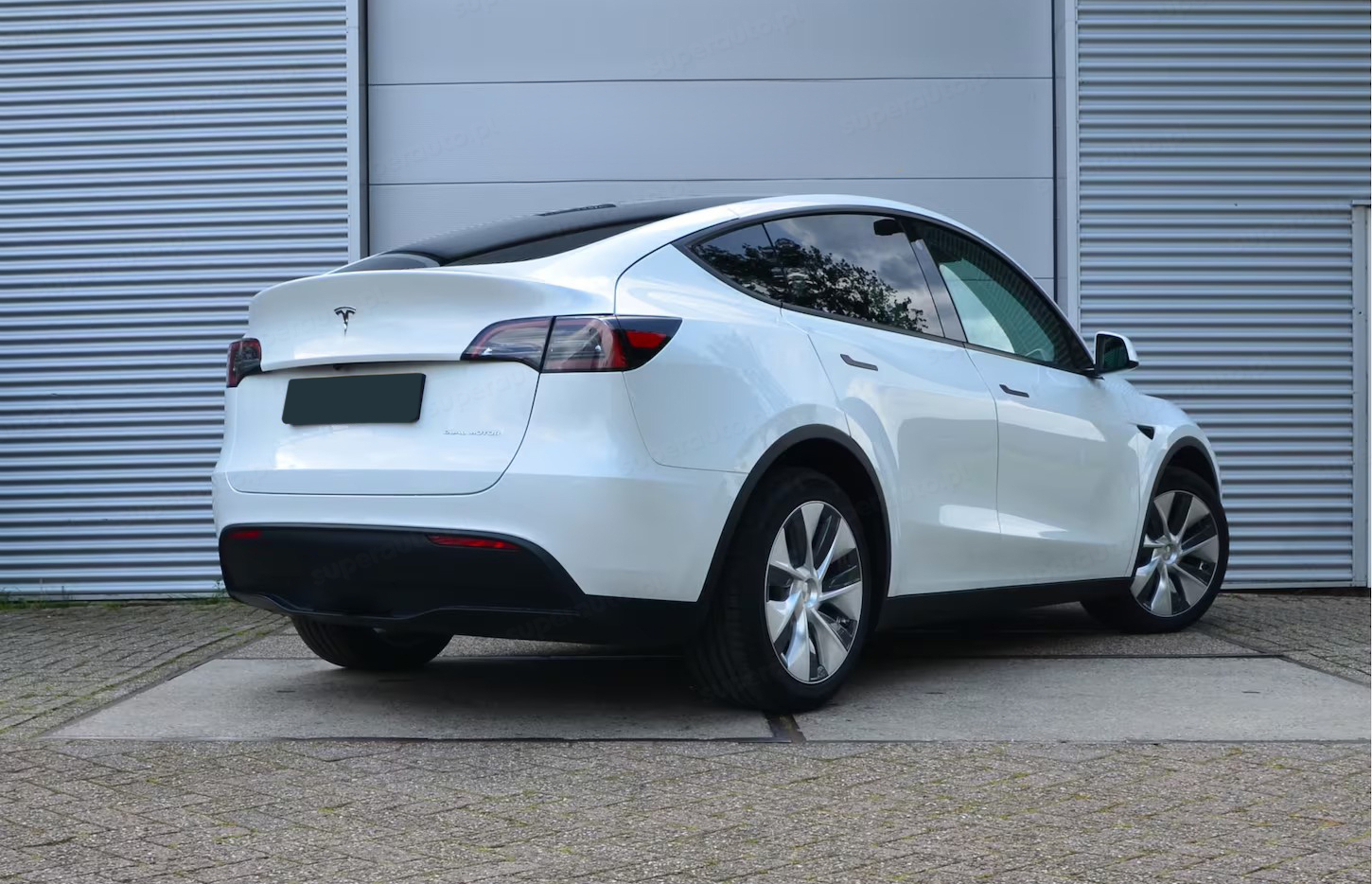 Tesla Model Y tył