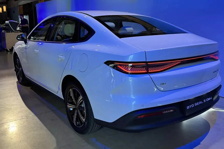 BYD Seal 5 DM-i tył