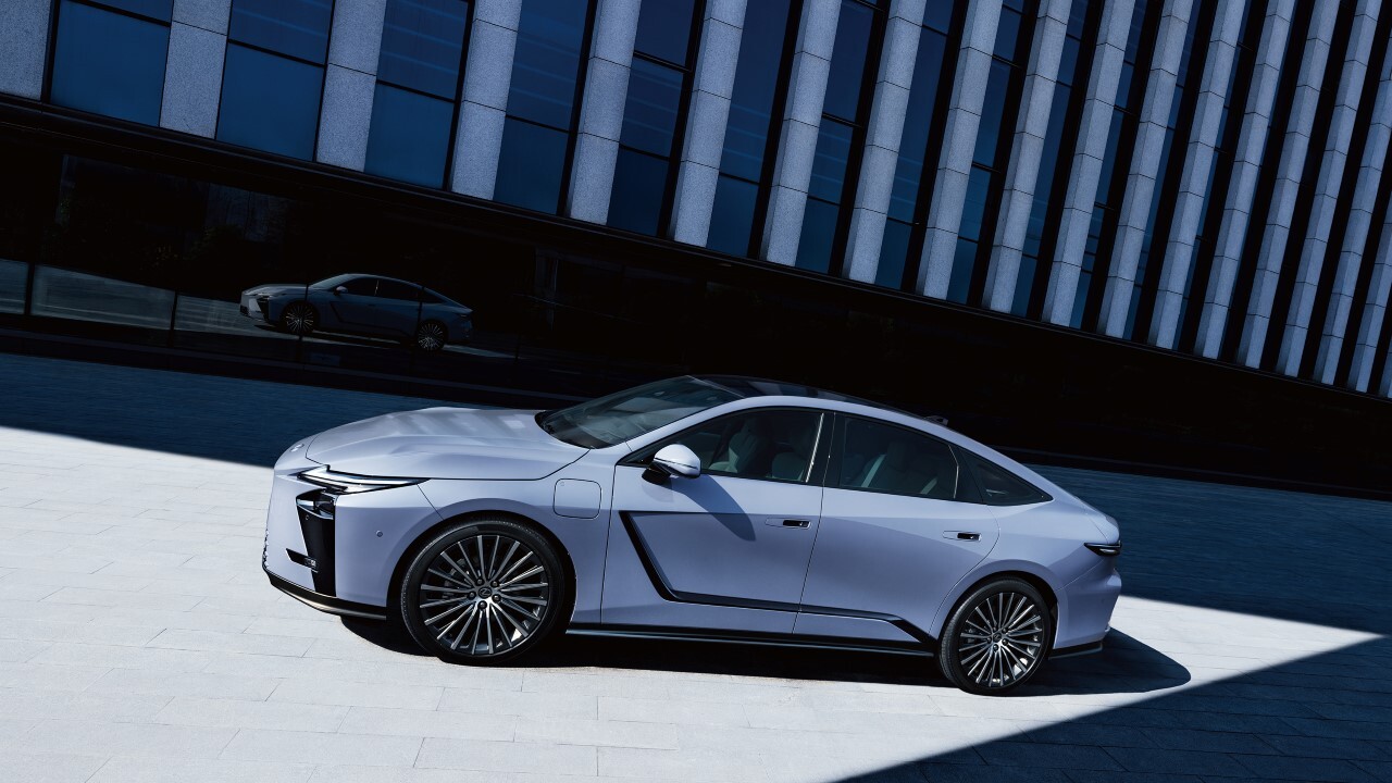 Lexus ES 2025 sylwetka