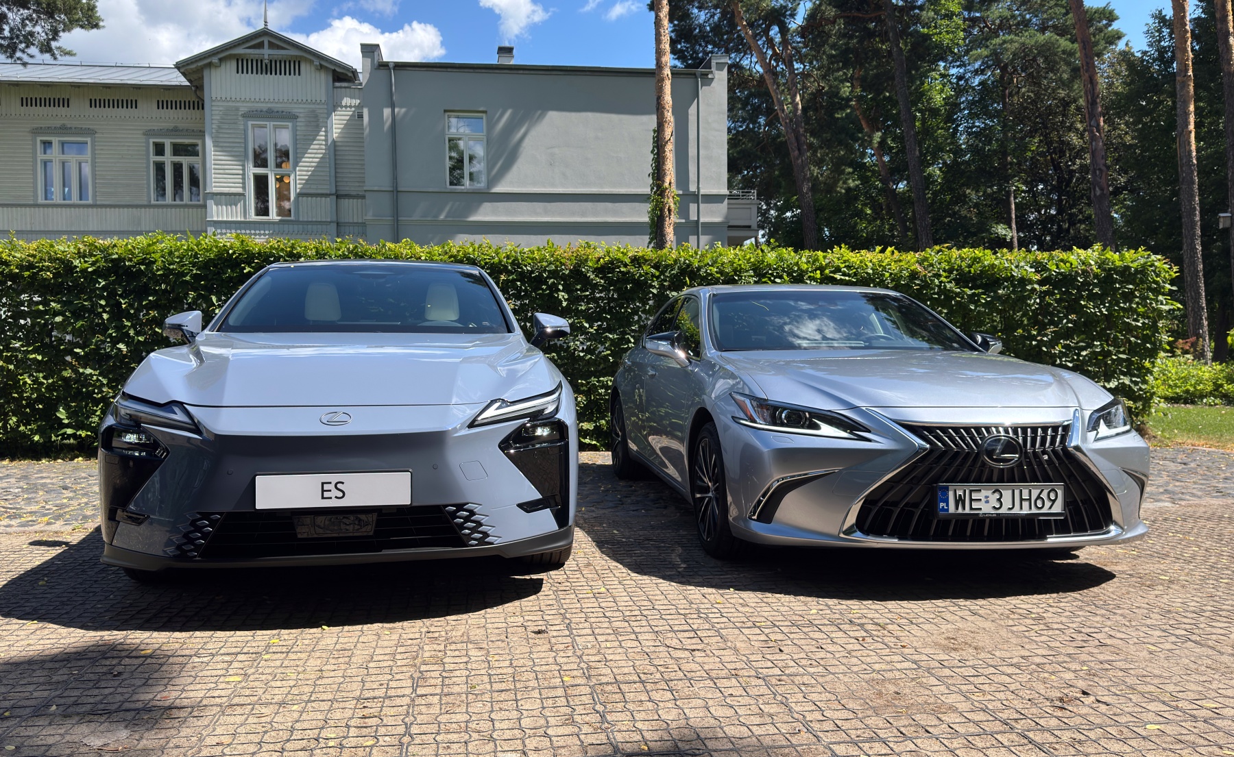 Lexus ES przód
