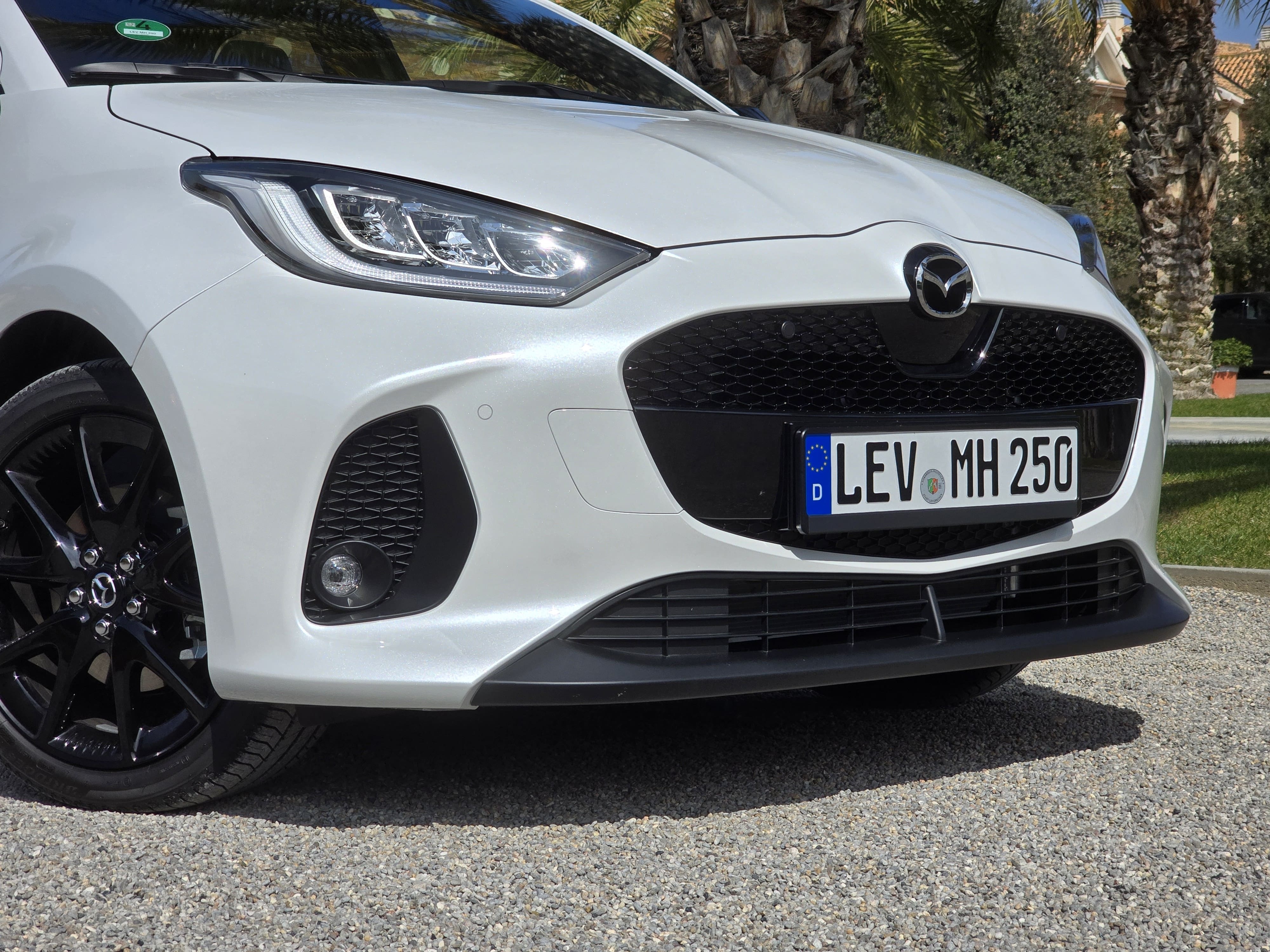 Mazda2 Hybrid
