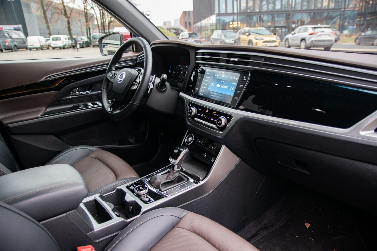 SsangYong Korando wnętrze
