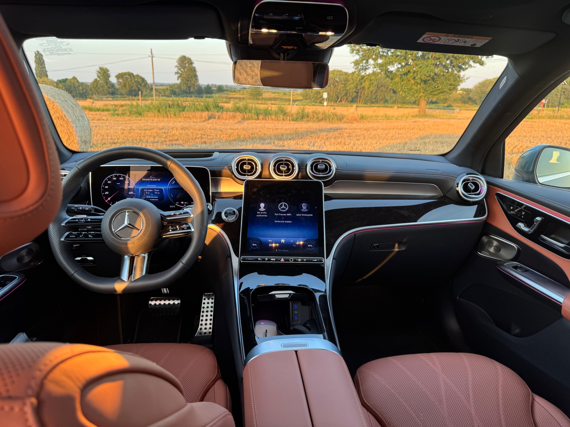 Mercedes GLC 300 e wnętrze