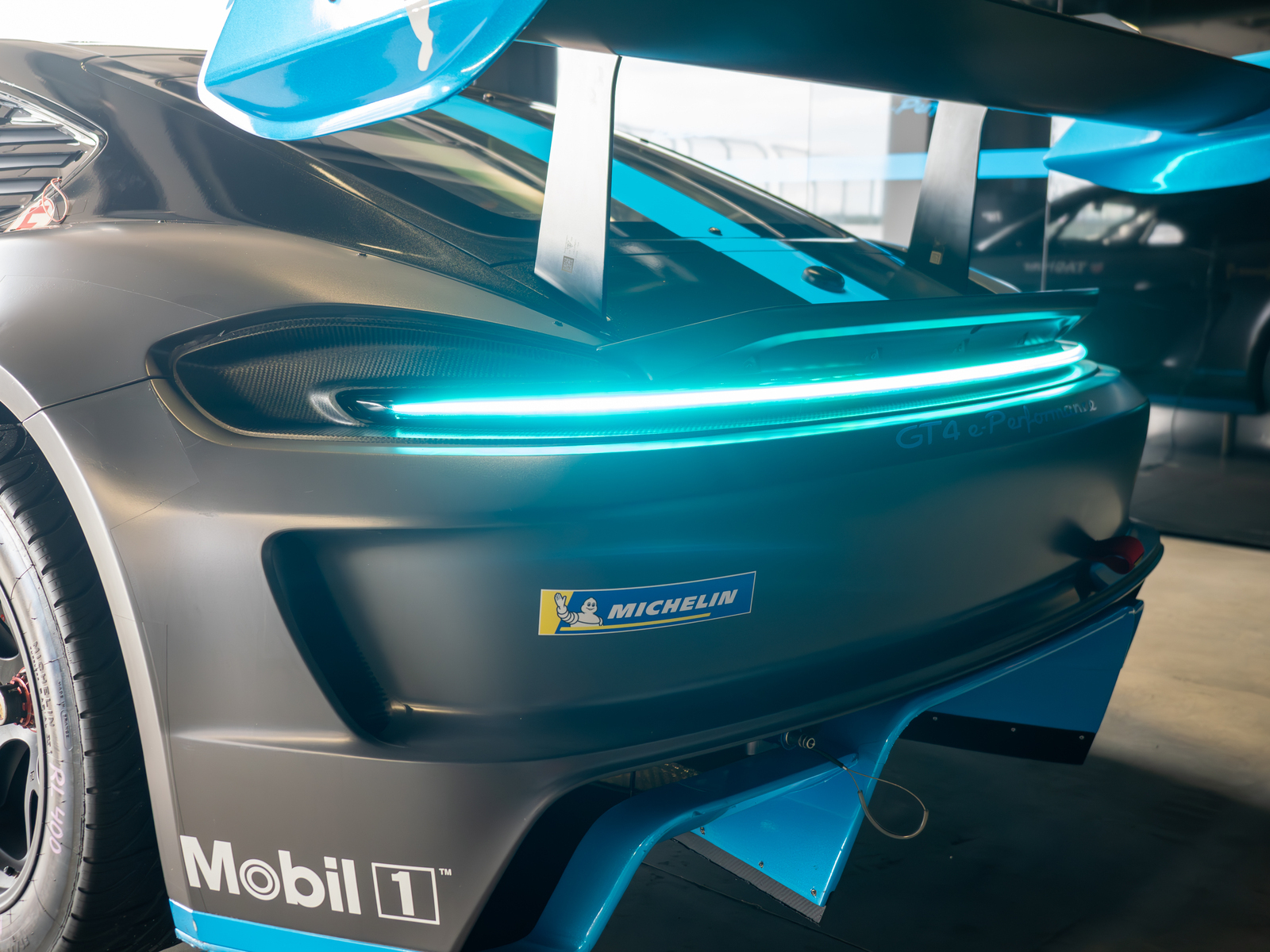 Porsche Gt4 performance