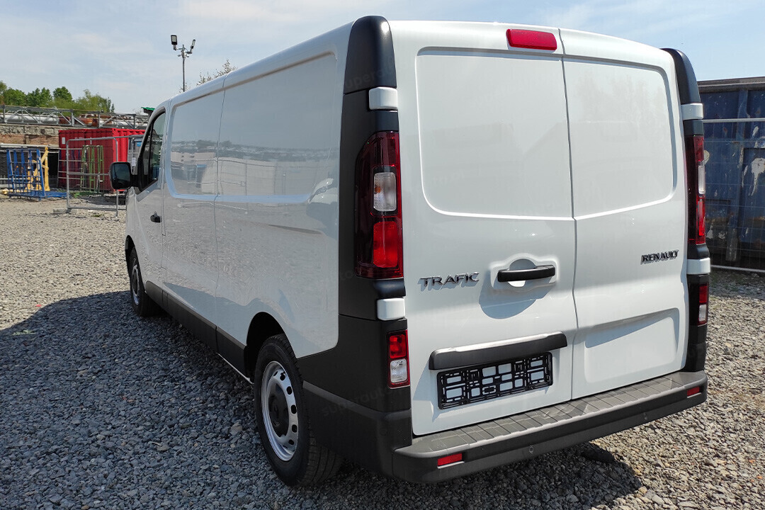 Renault Trafic tył