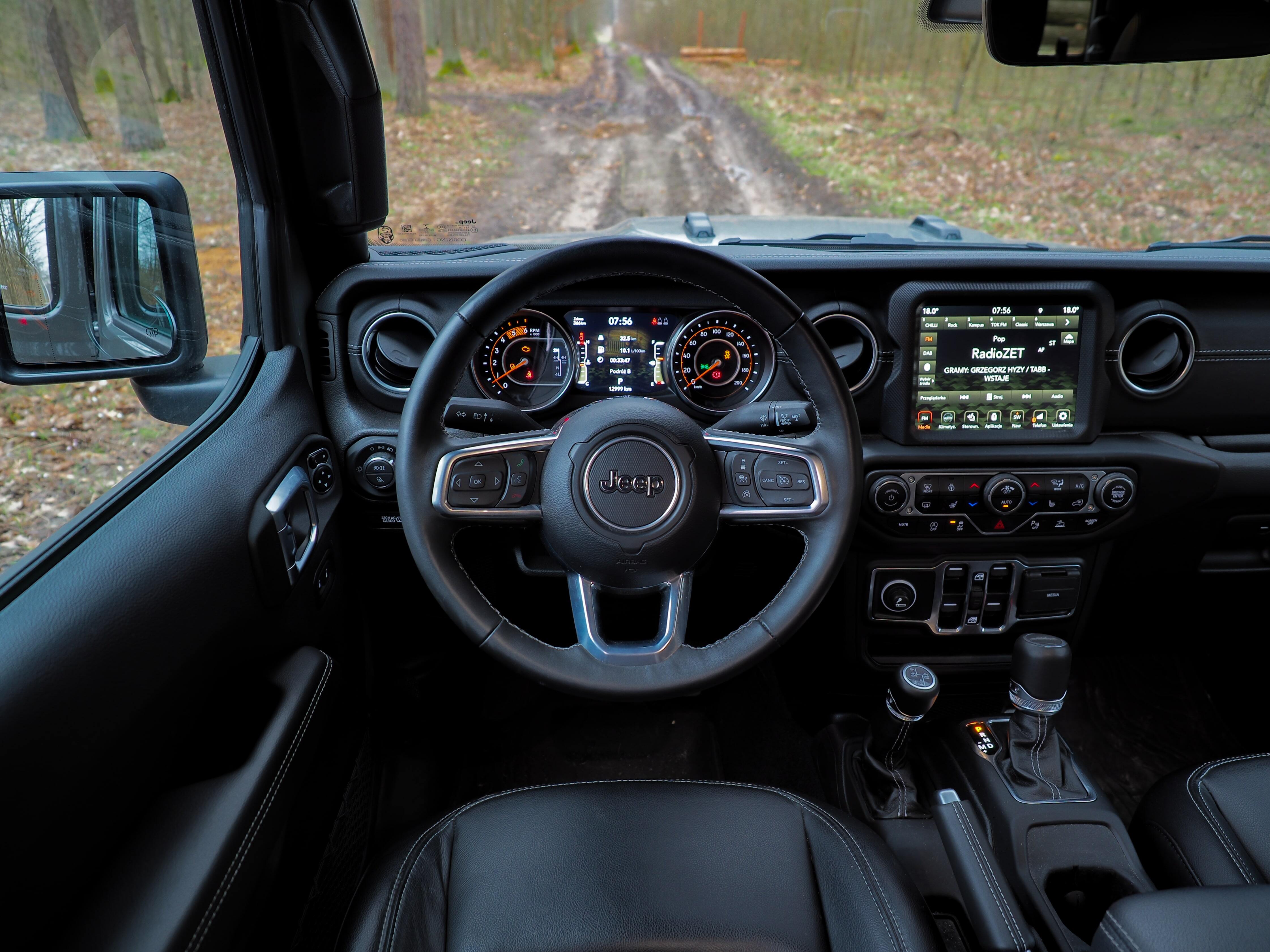 Jeep Gladiator wnętrze