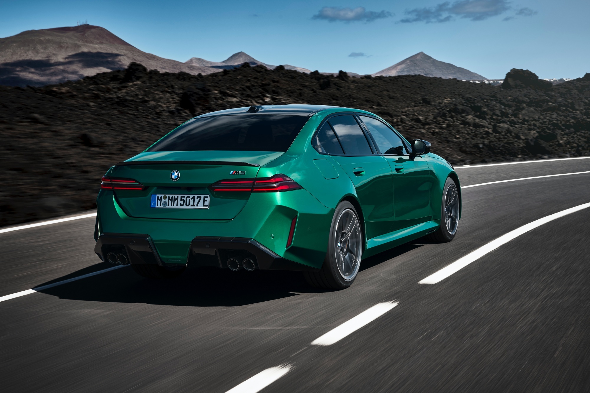 BMW M5 tył