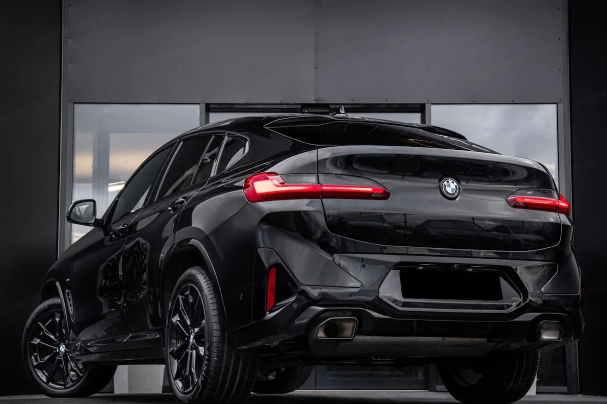 BMW X4 tył