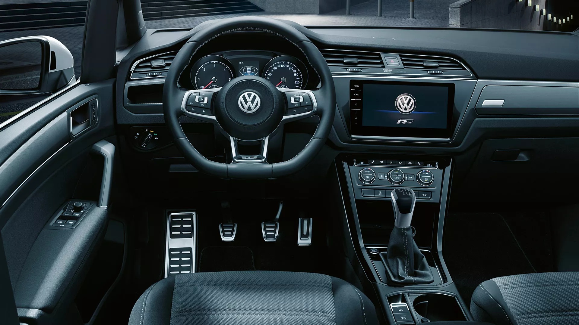 Volkswagen Touran wnętrze