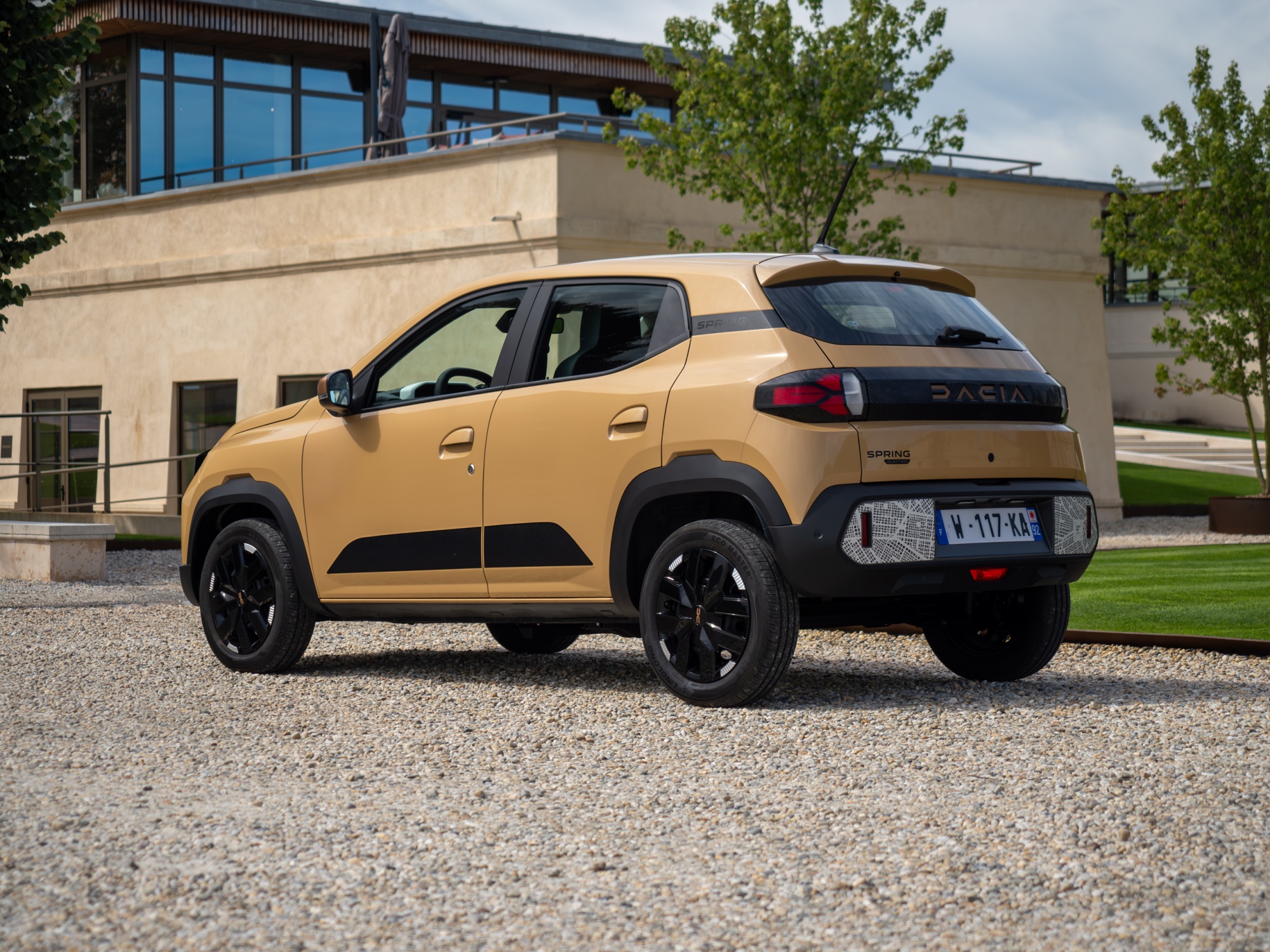 Dacia Spring tył