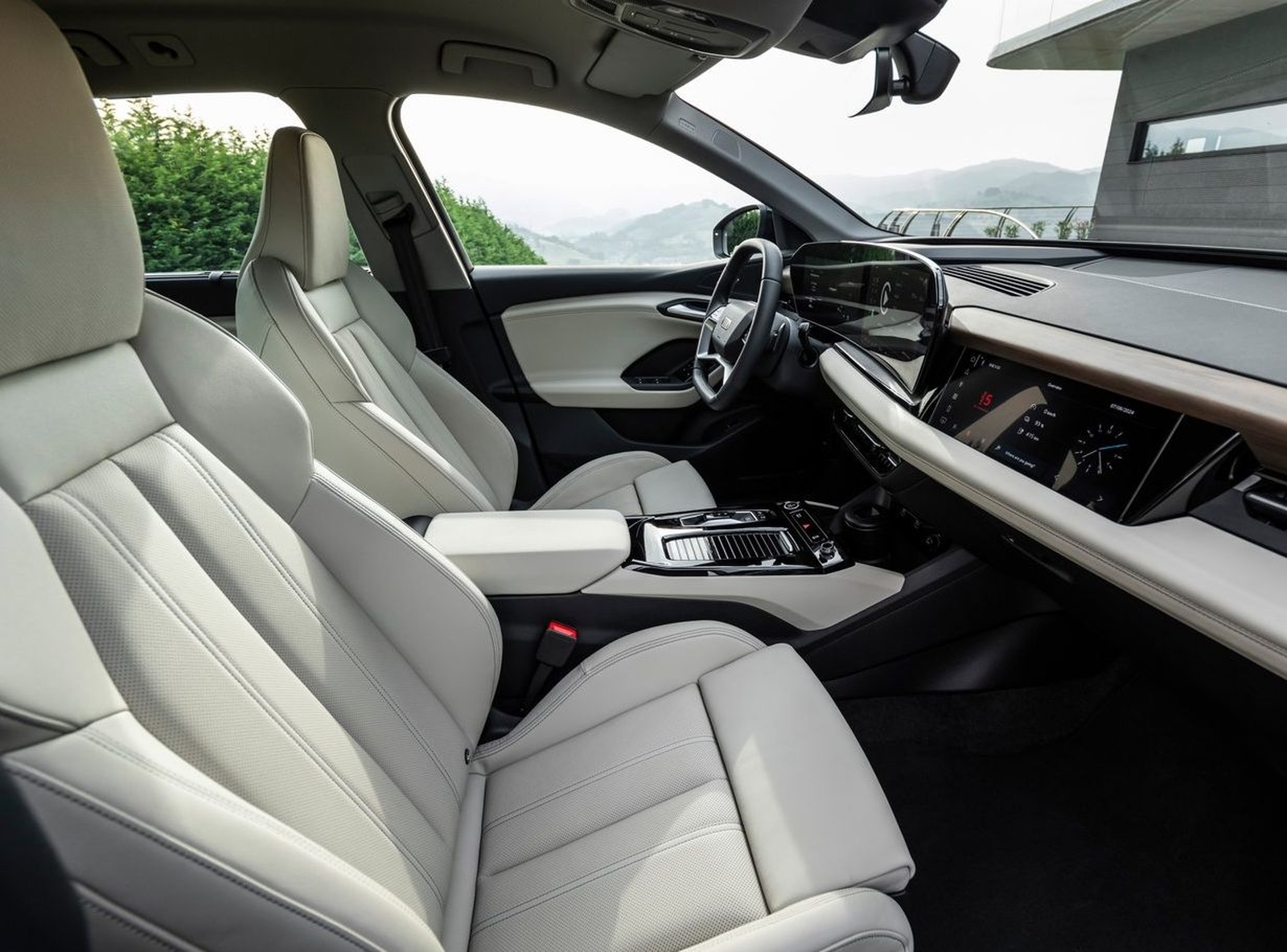 Wnętrze Audi Q6 e tron
