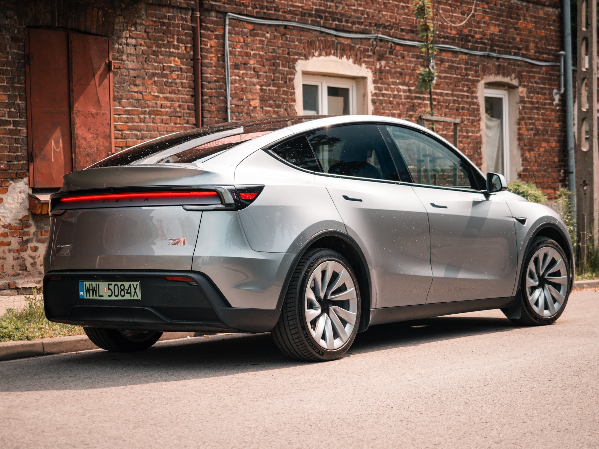 Tesla Model Y tył