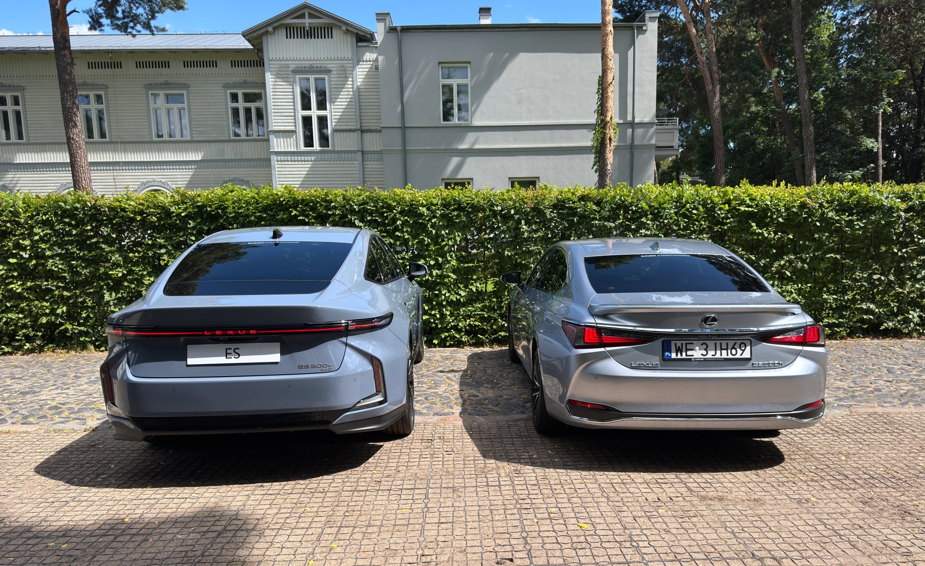 Lexus ES
