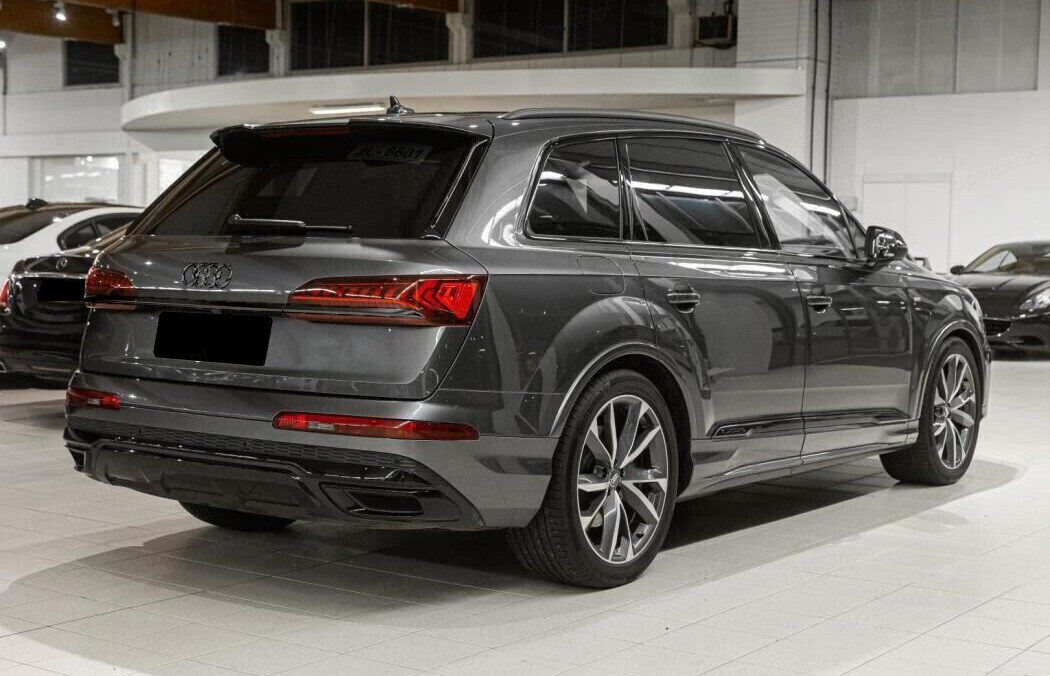Audi Q7 tył