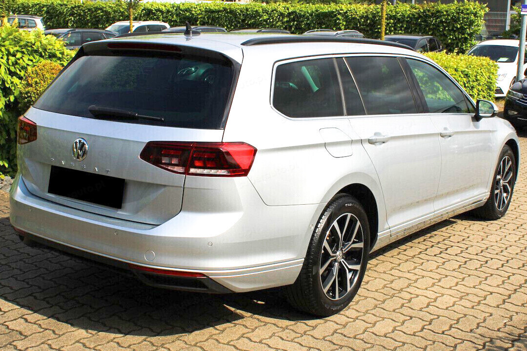 Volkswagen Passat Variant tył