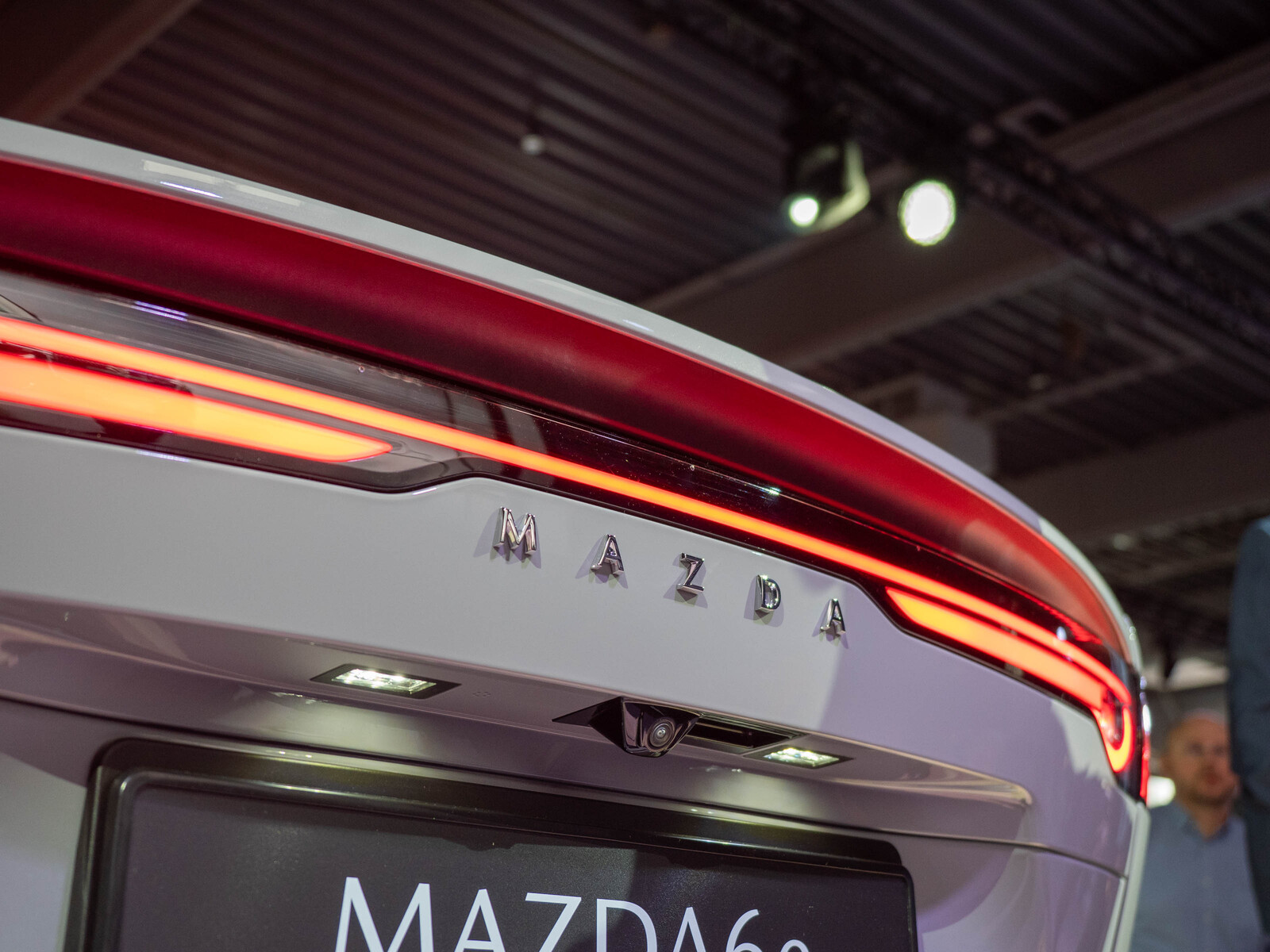 Mazda 6e nowe logo