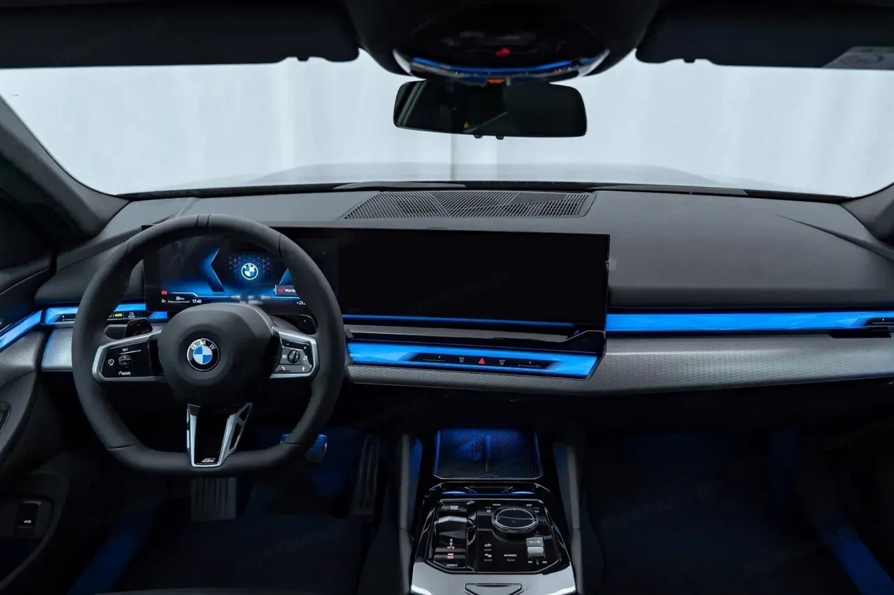 BMW seria 5 wnętrze