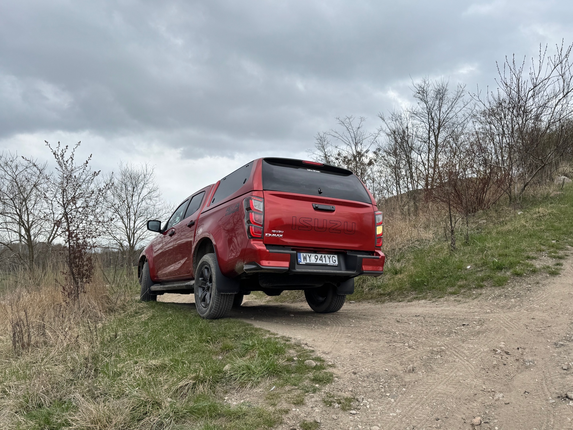Isuzu D-Max tył