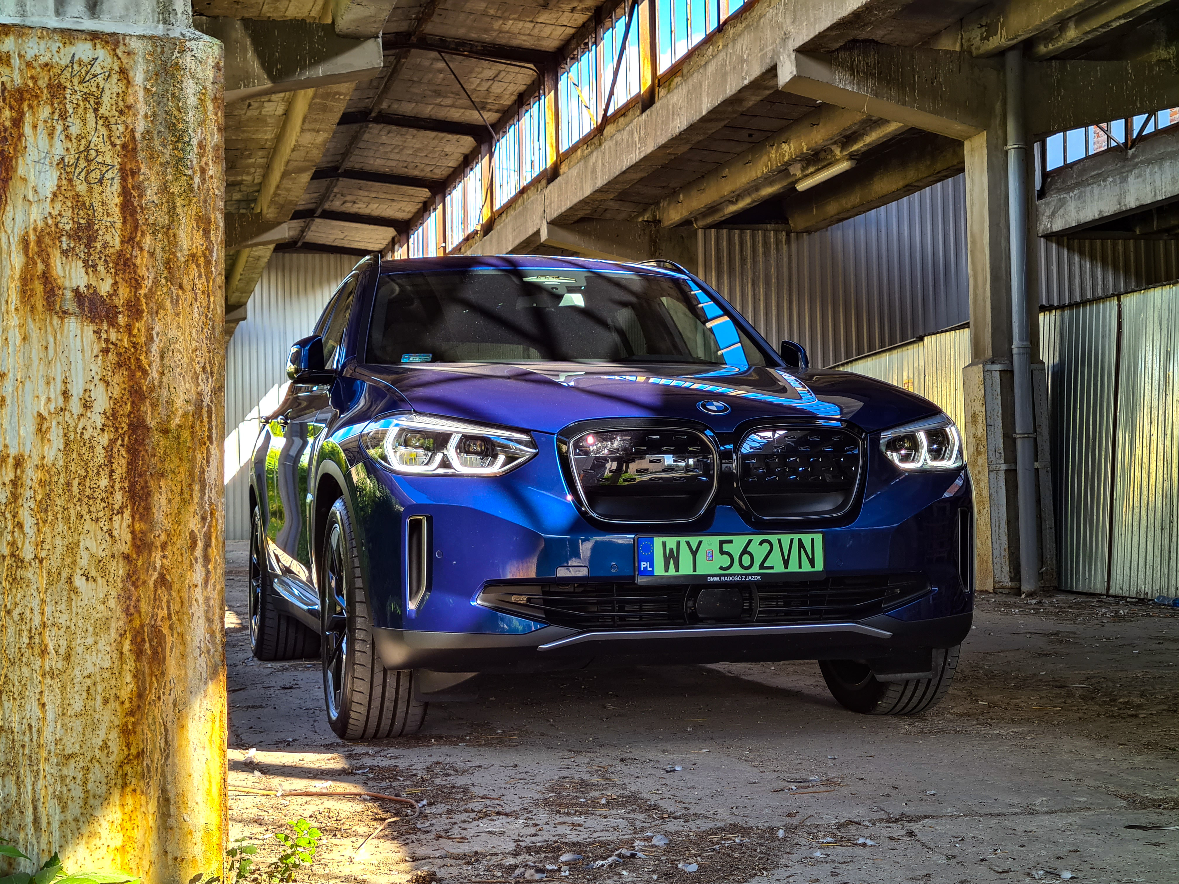 BMW ix3 reflektory