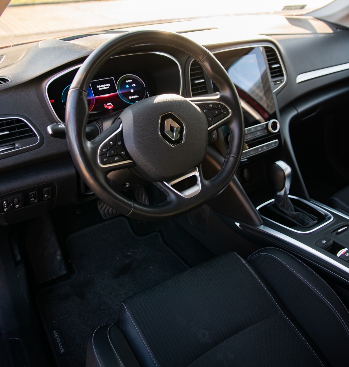 Megane E-Tech PHEV wnętrze
