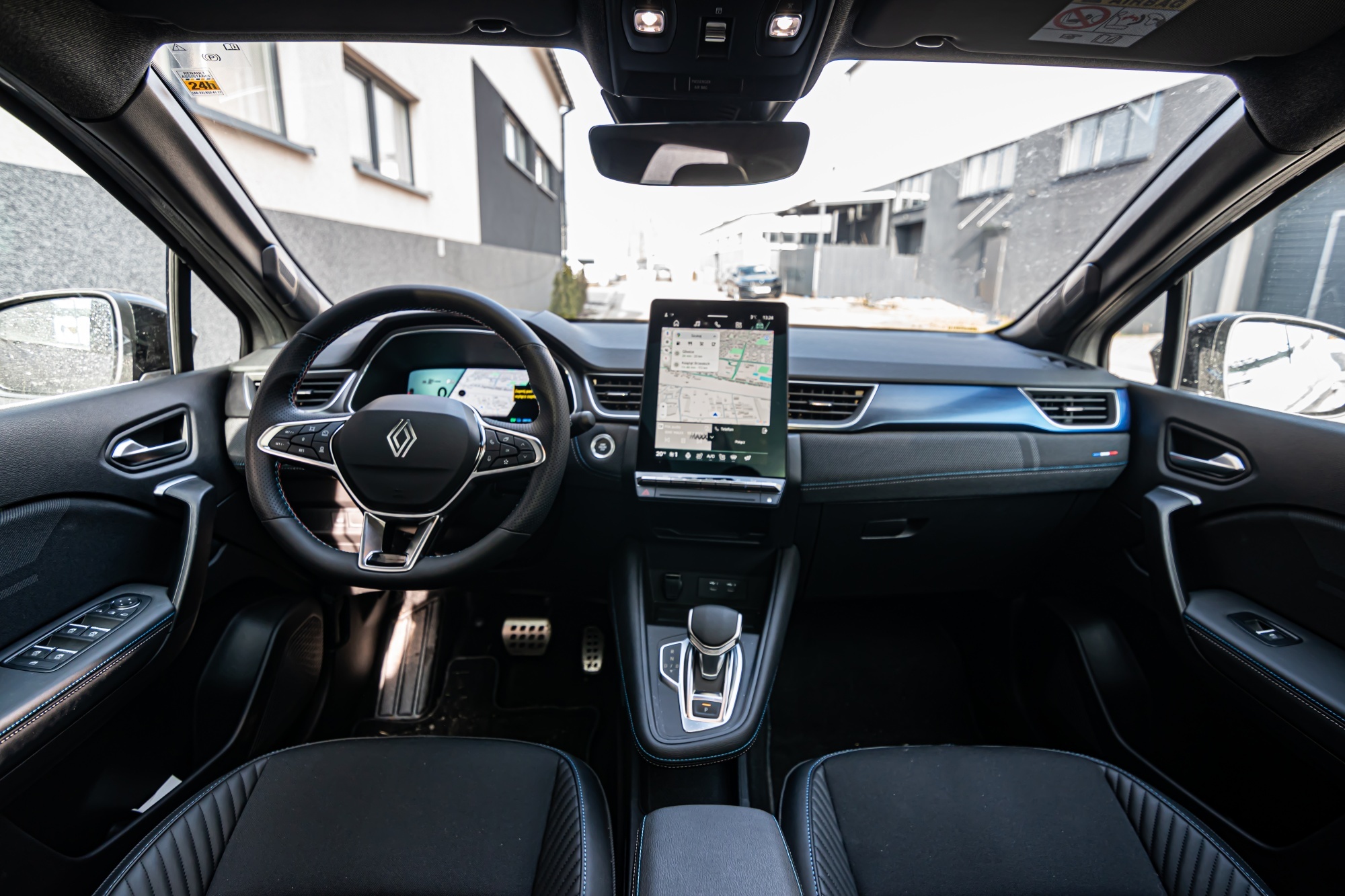 Renault Symbioz esprit Alpine wnętrze