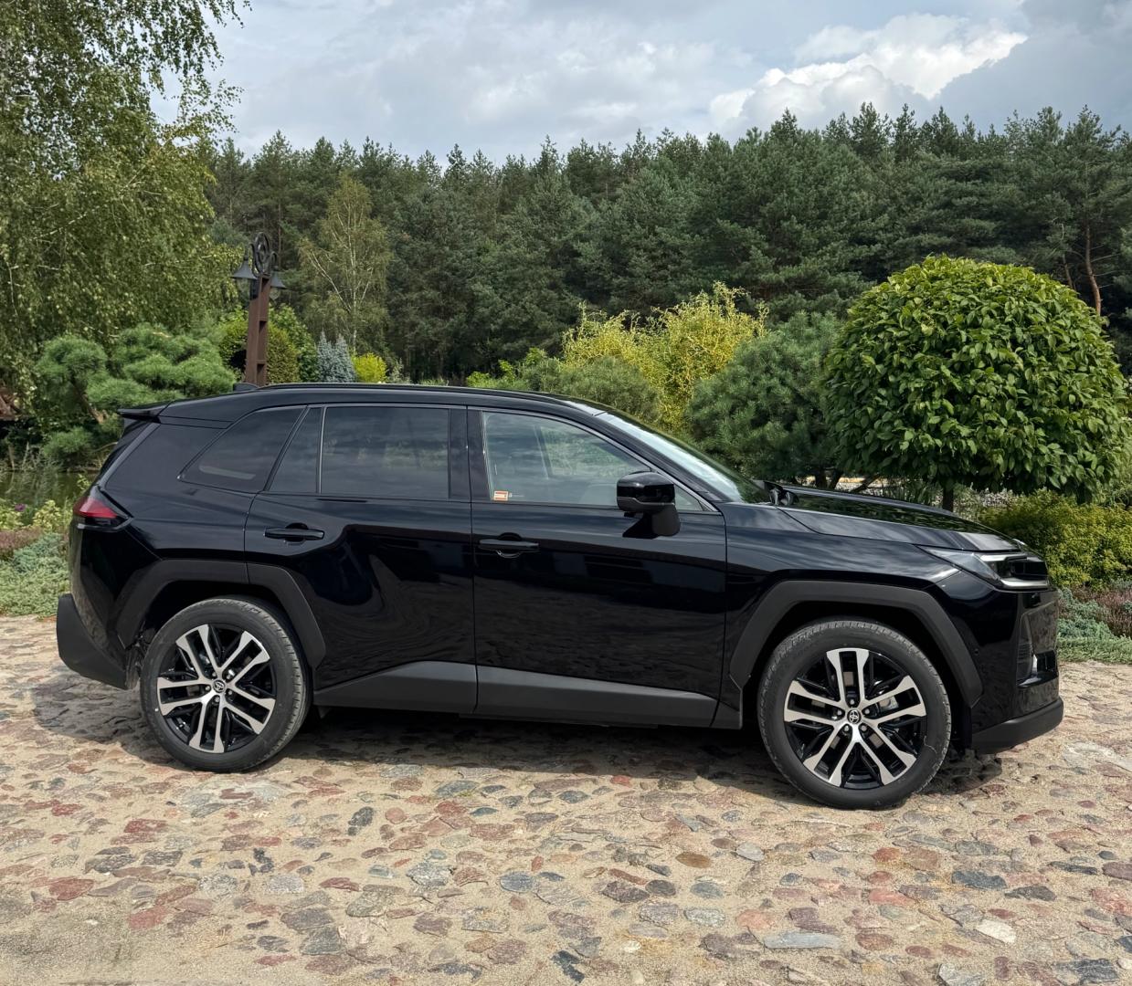 Toyota RAV4 sylwetka