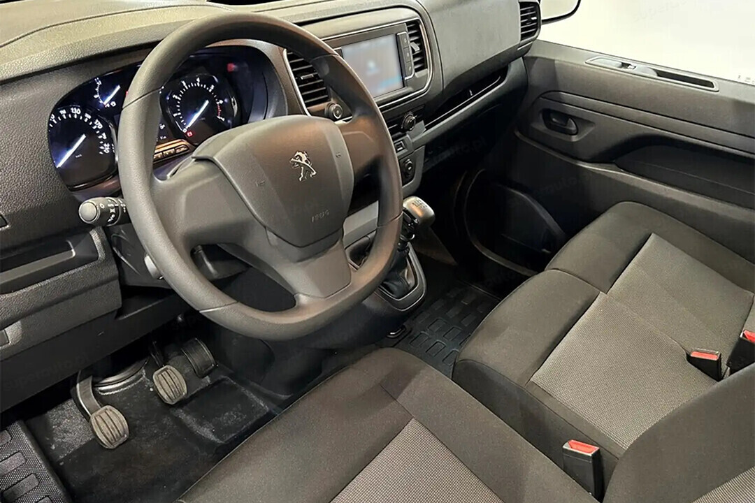 Peugeot Expert wnętrze