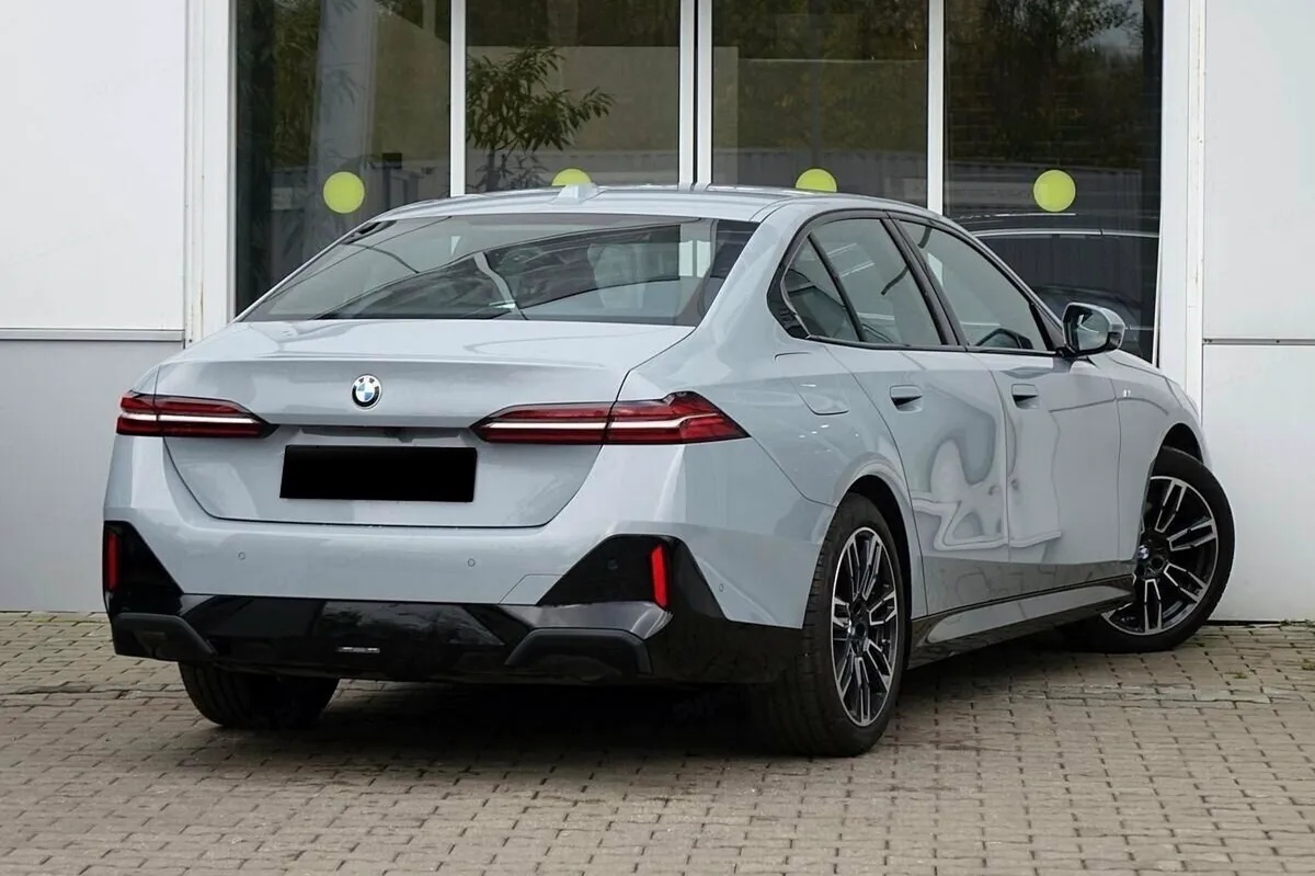 BMW seria 5 tył
