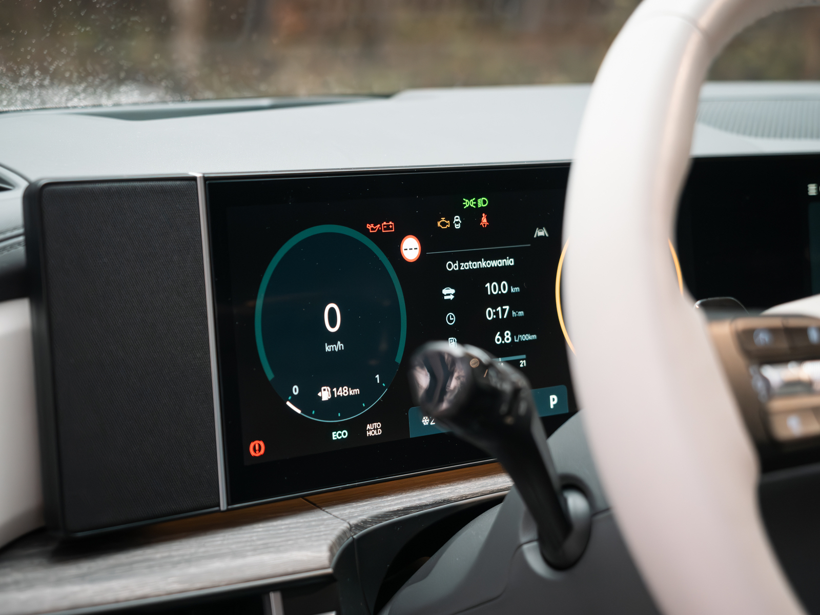 Nowy Hyundai Santa Fe 2025 zegary 