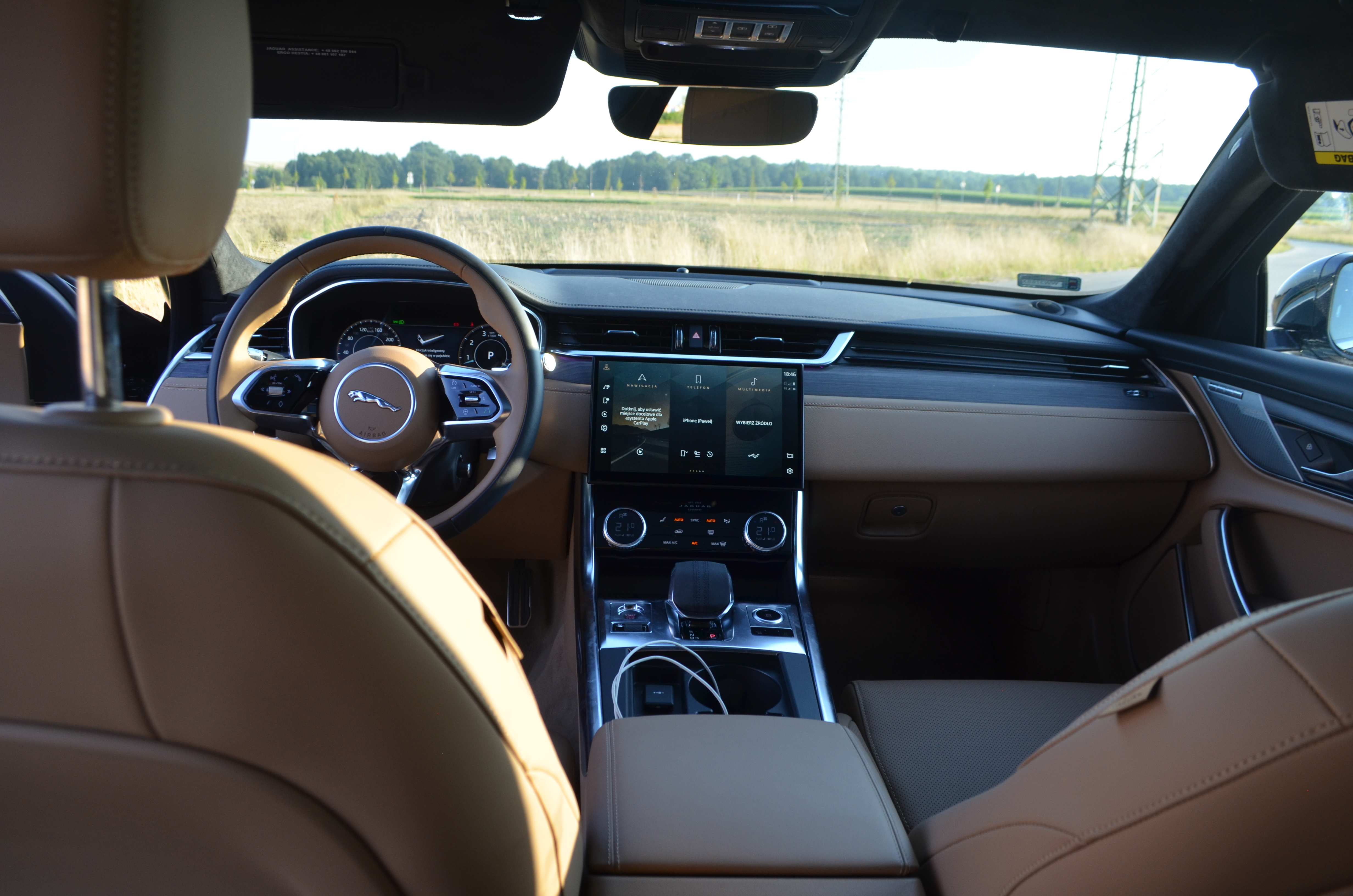 Jaguar XF deska rozdzielcza