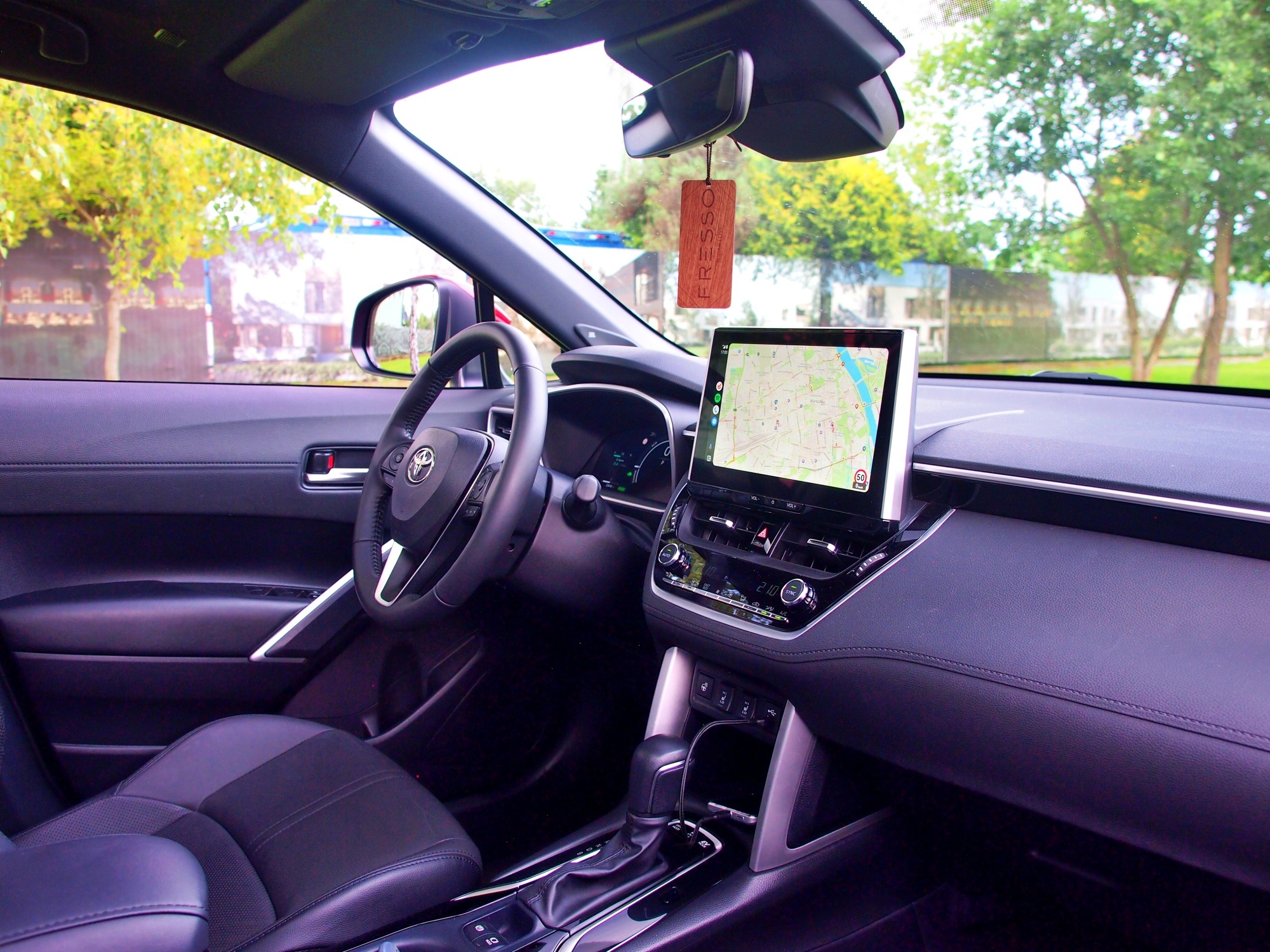 Toyota Corolla Cross wnętrze