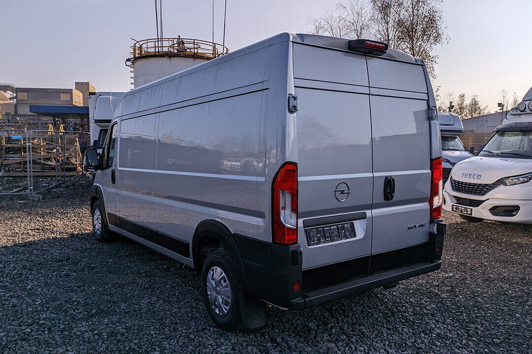 Opel Movano tył