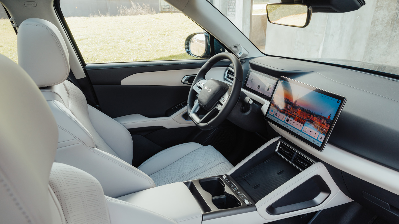byd atto 2 dm-i wnętrze