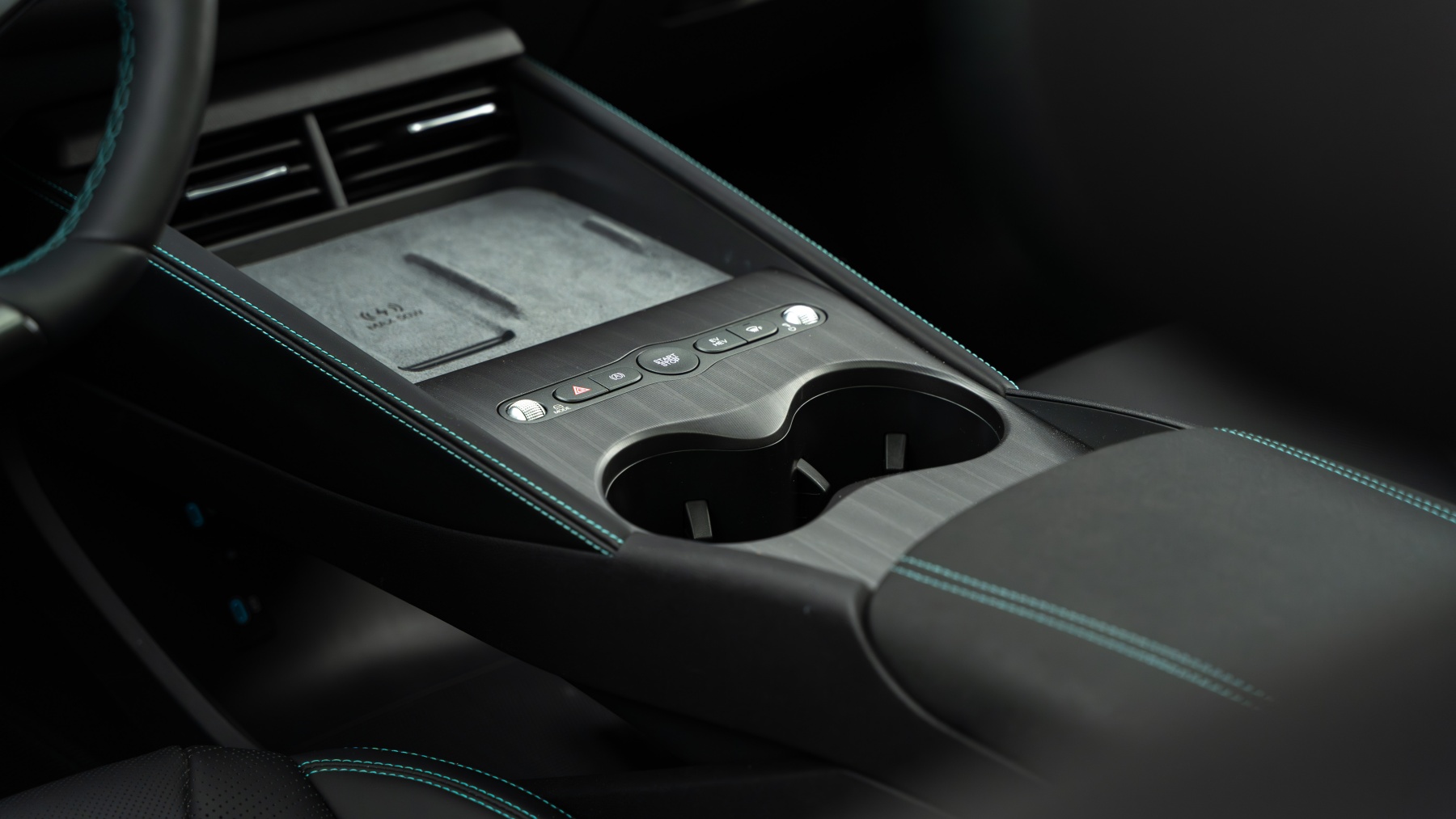 BYD Seal 6 DM-i Touring konsola środkowa