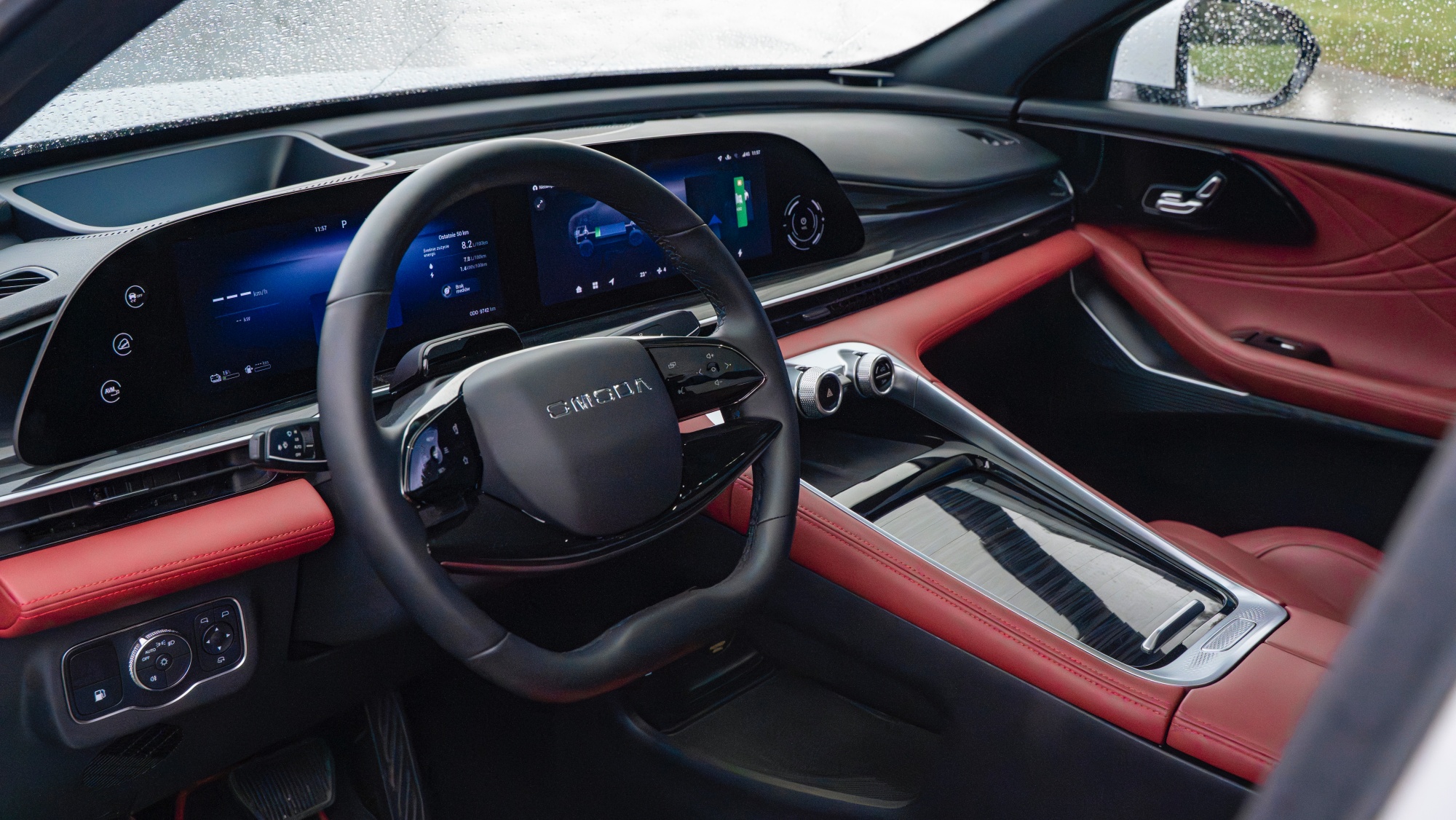 Omoda 9 Super Hybrid wnętrze