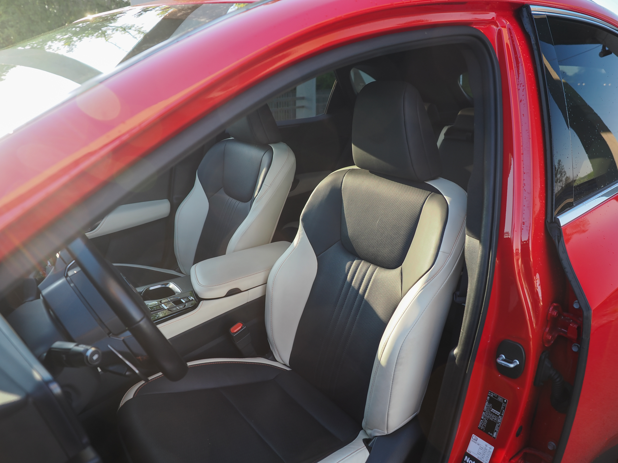 Lexus nx 450h+