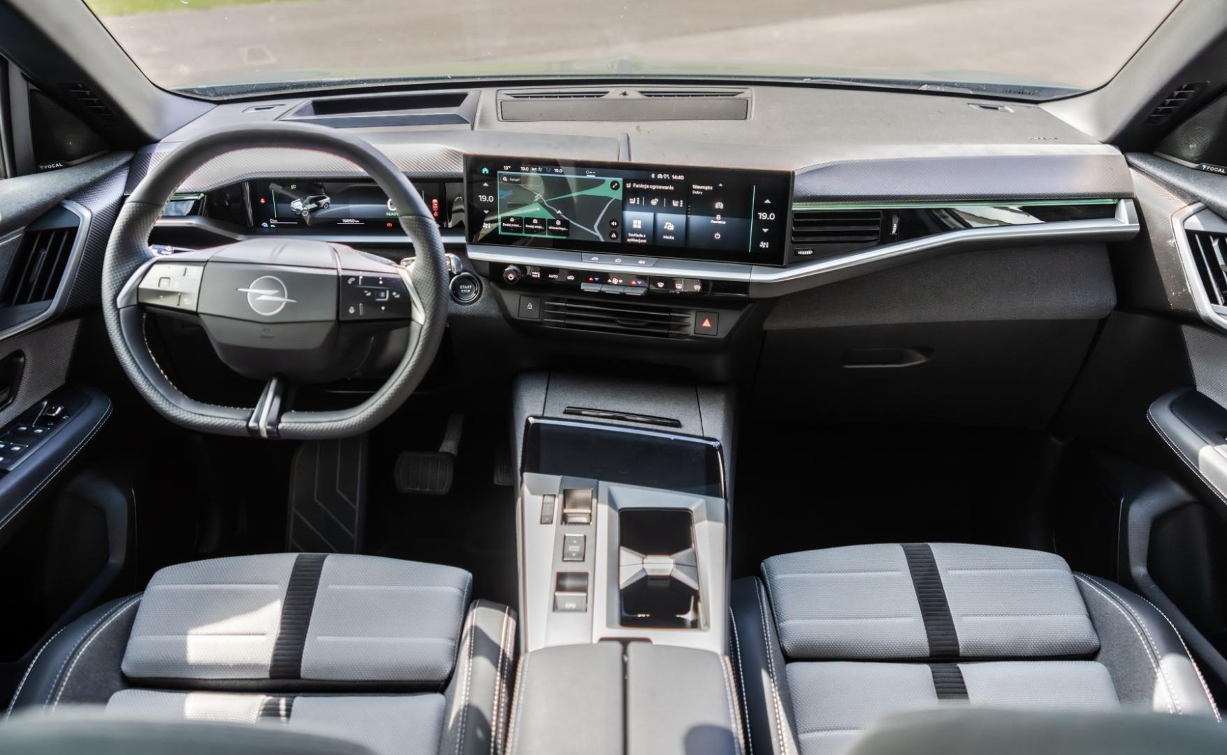 Opel Grandland wnętrze