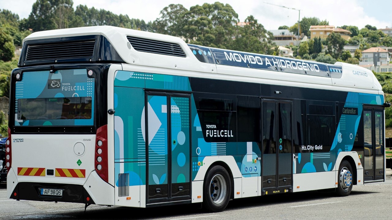 FCEV bus