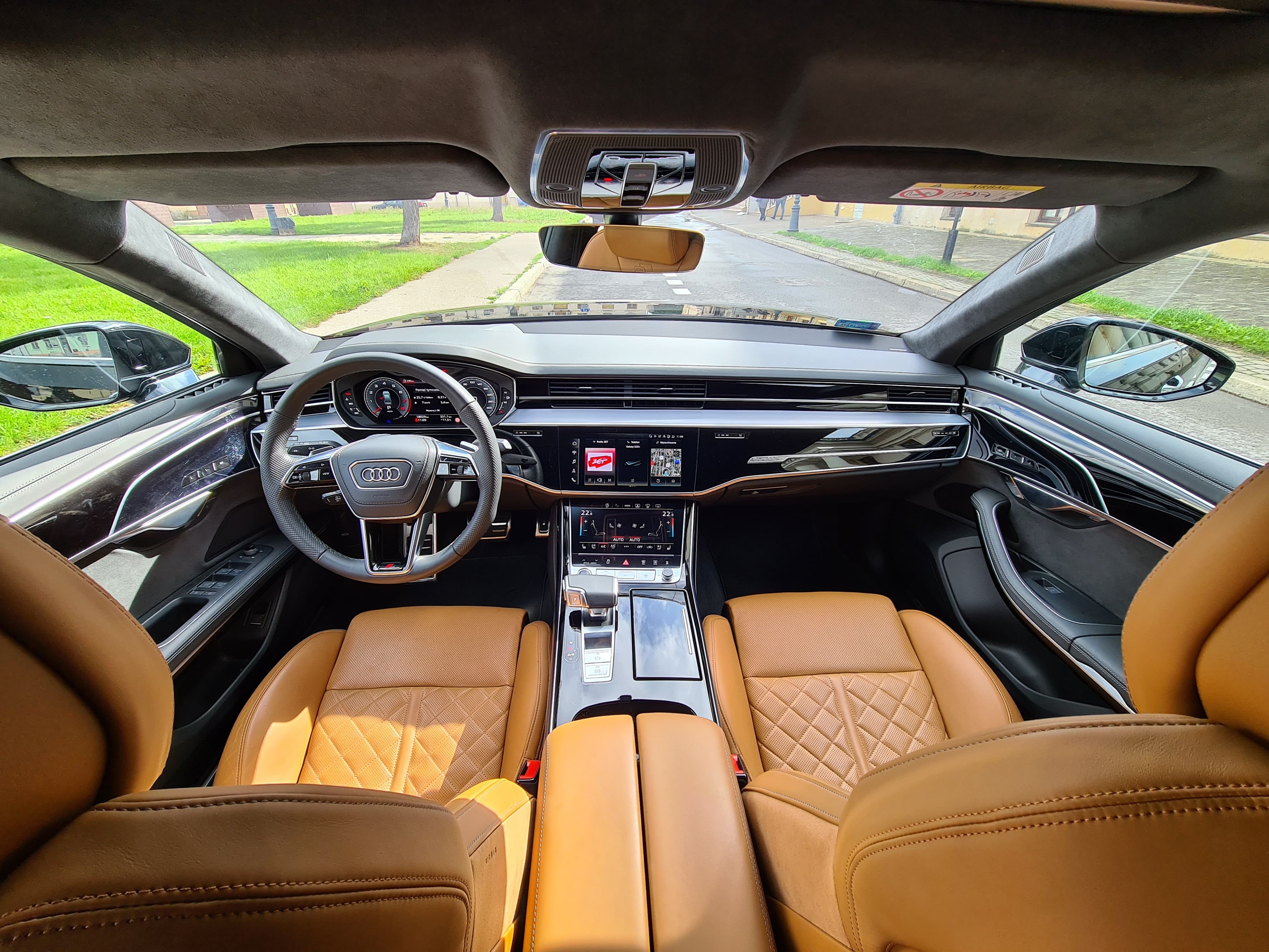 Audi A8 L 2022