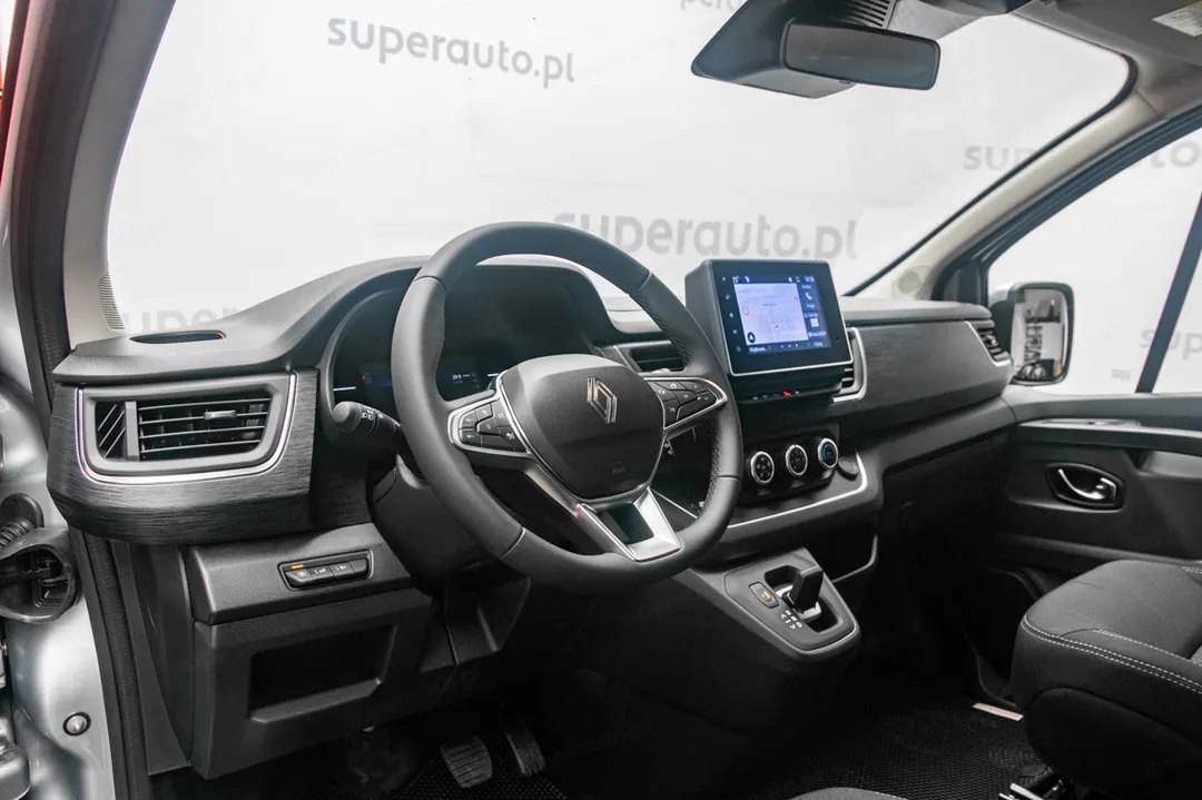 Renault Trafic wnętrze