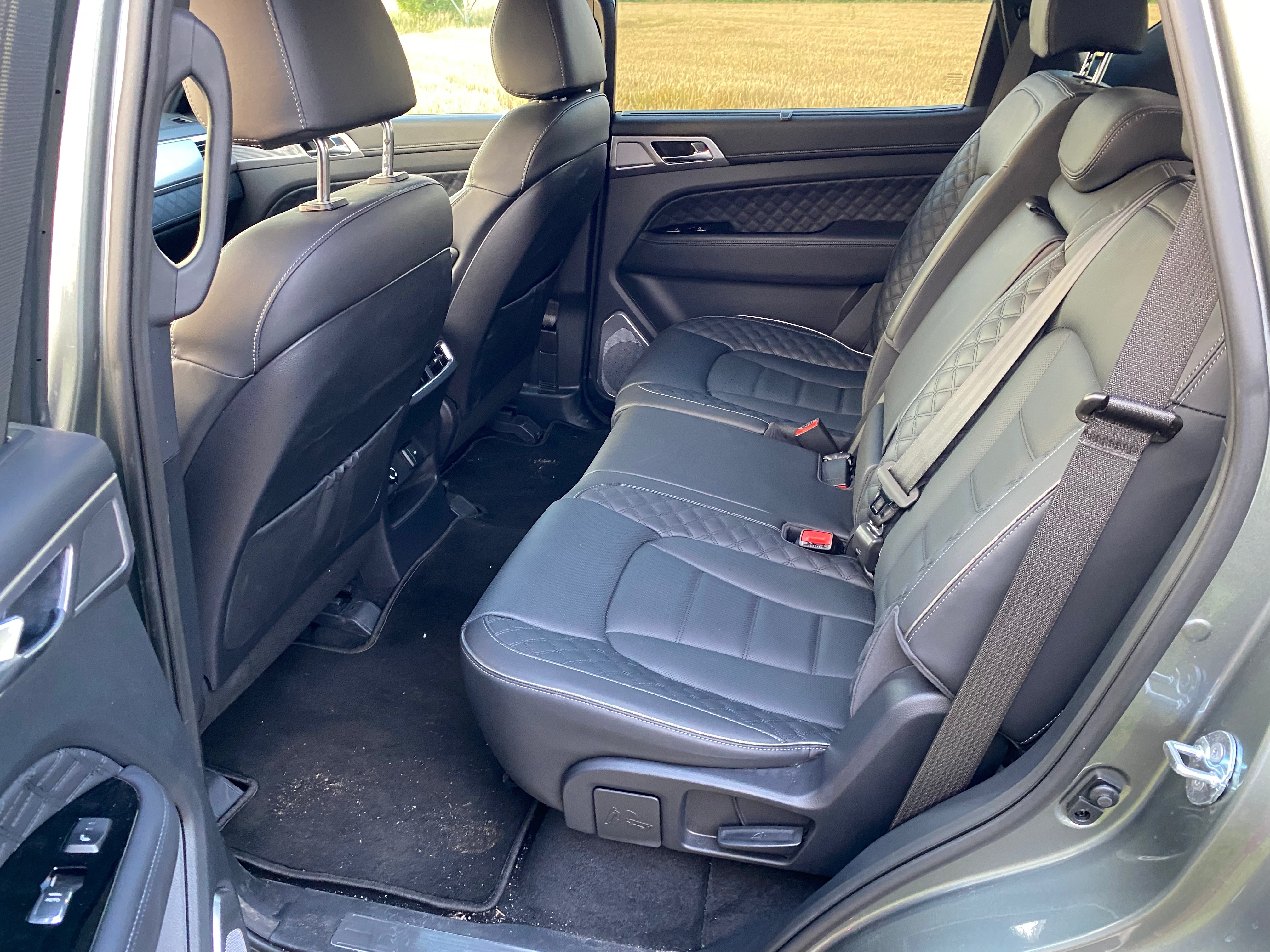 Rexton - tylna kanapa