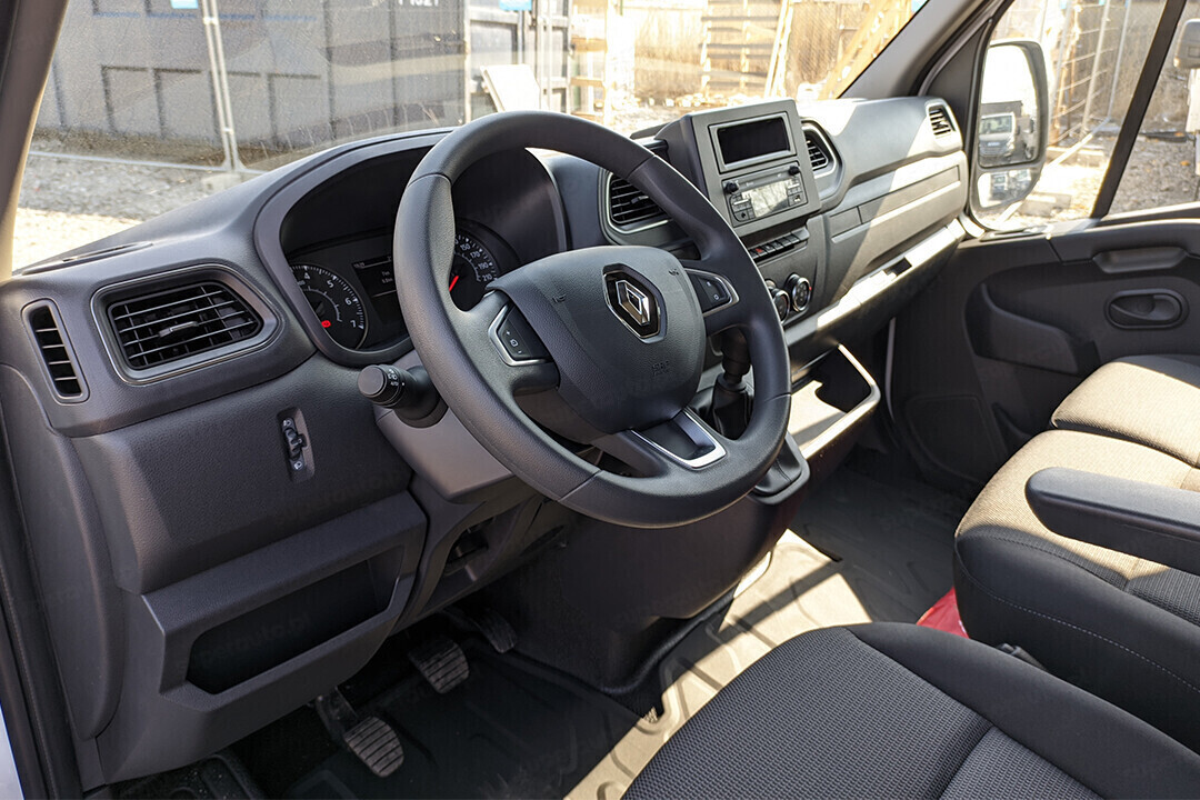 Renault Master wnętrze